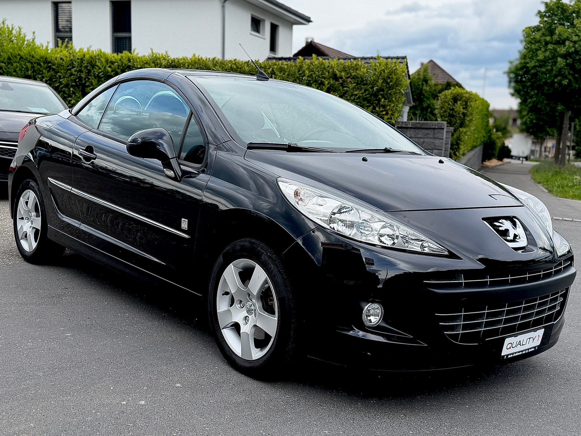 PEUGEOT 207 CC 1.6 16V Swiss Edition-image-11