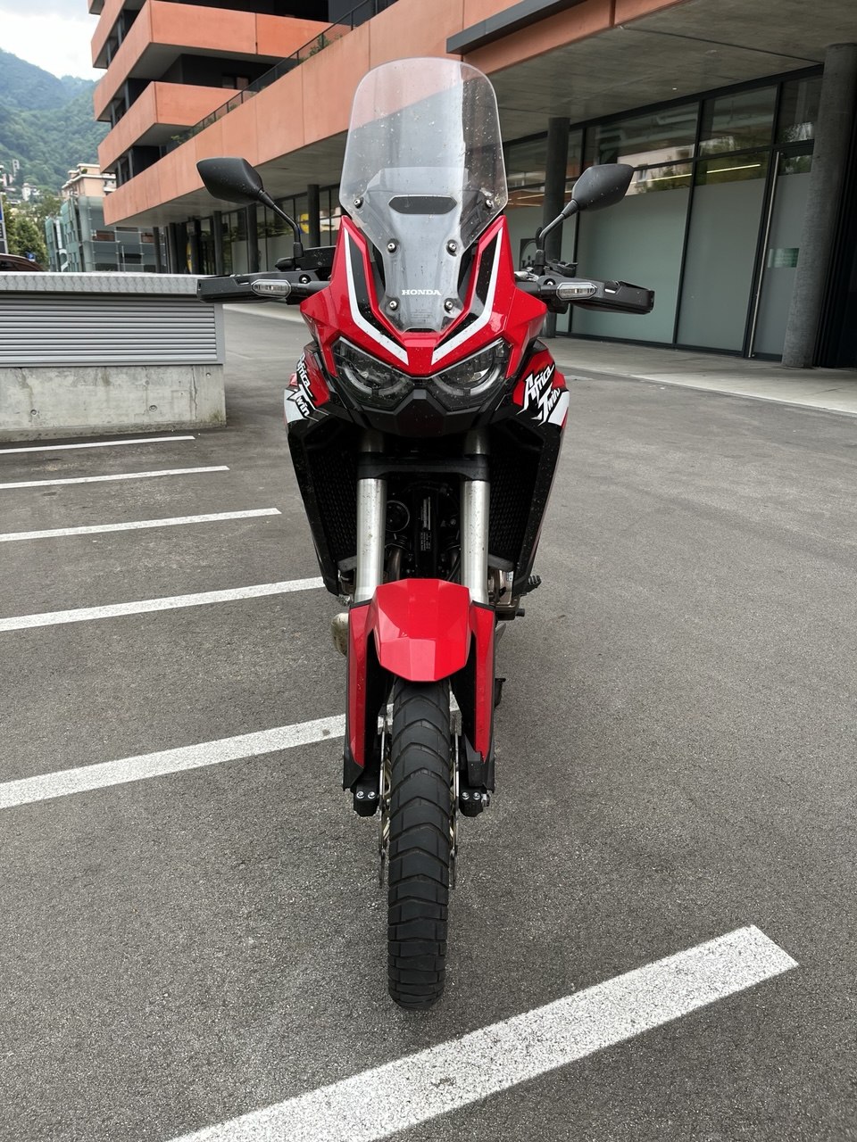 HONDA CRF 1100 Africa Twin-image-8