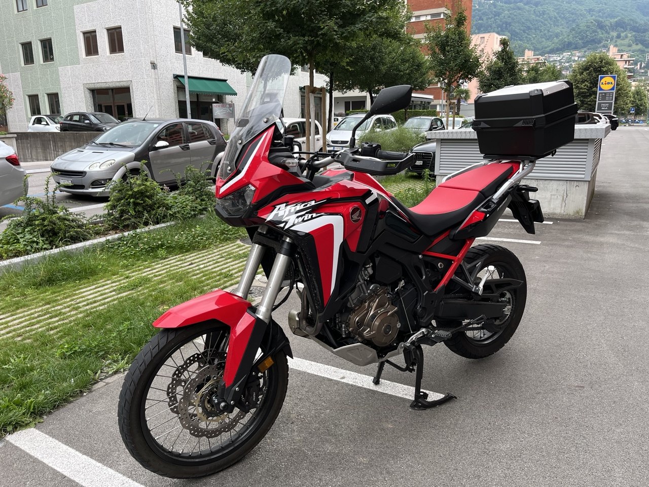 HONDA CRF 1100 Africa Twin-image-0