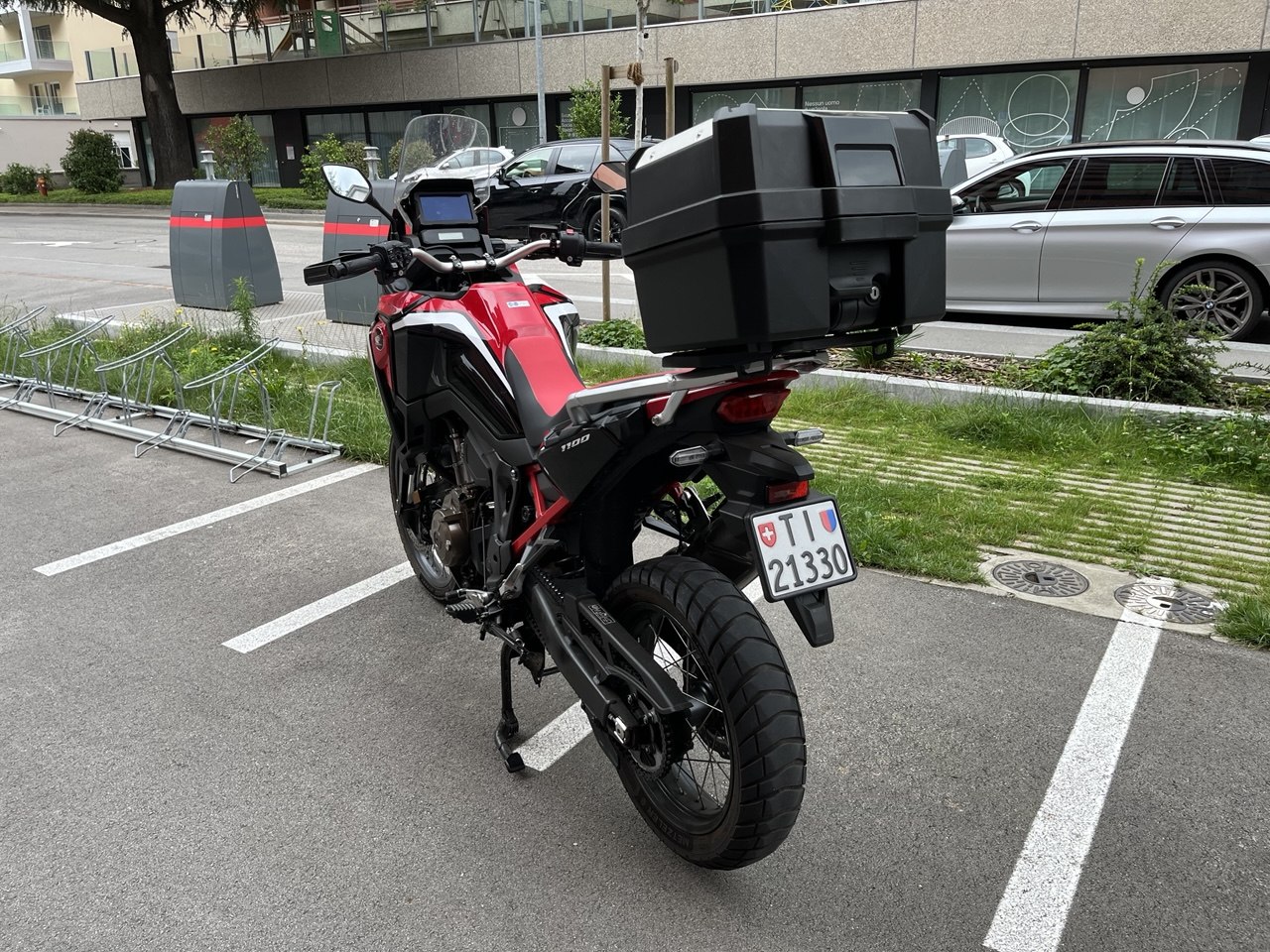 HONDA CRF 1100 Africa Twin-image-4