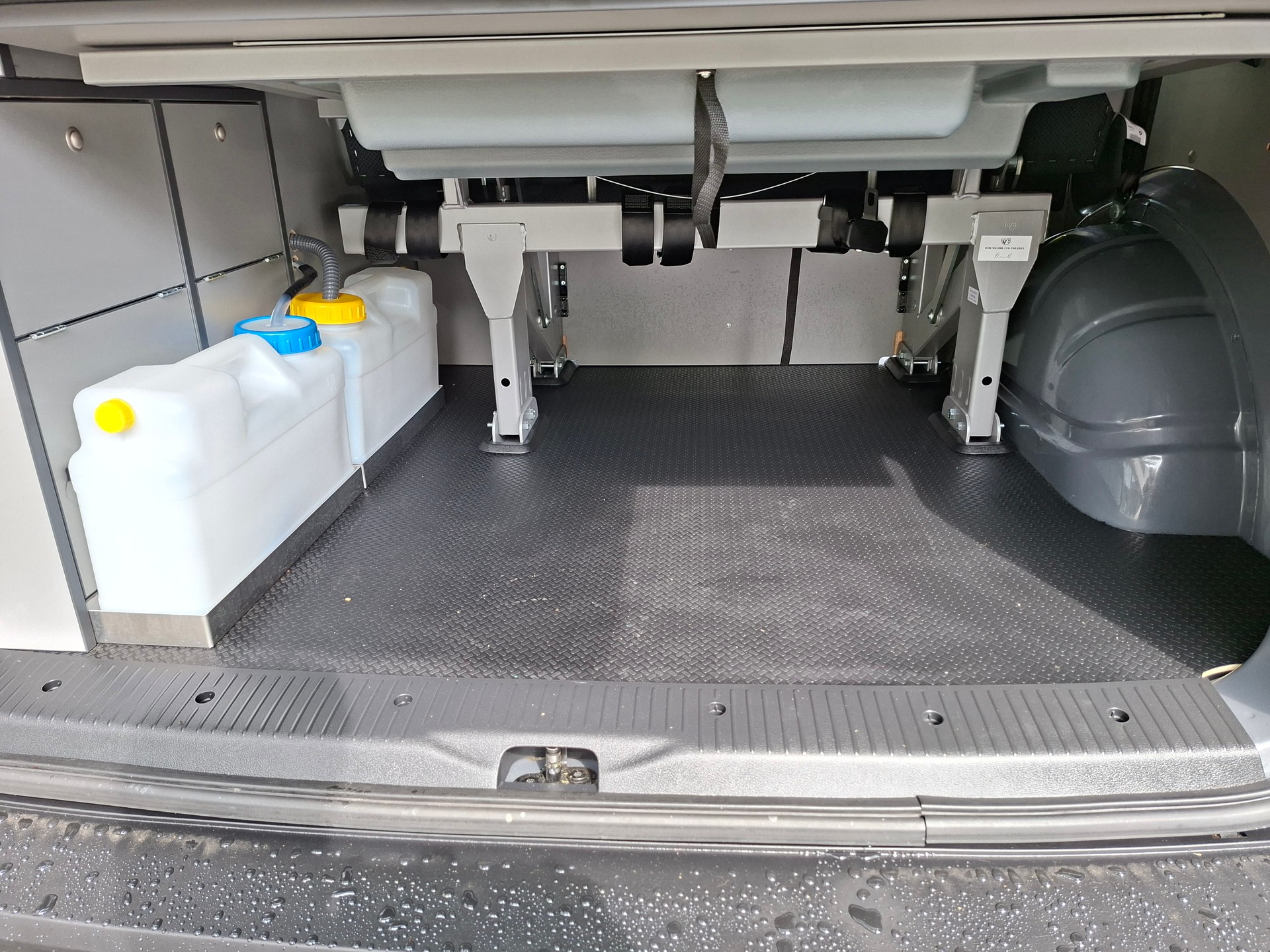 VW T6 2.0 TDI 115PS MAREMONTI COMFORT CAMPER 5 SITZE-image-11