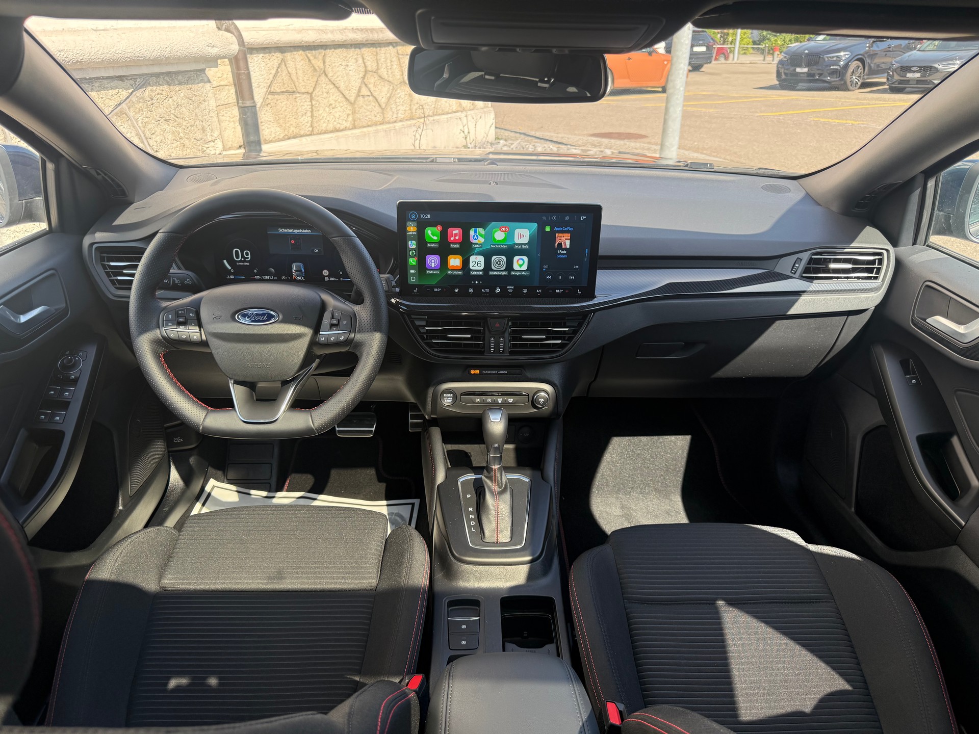 FORD Focus Station Wagon 1.0i EcoB Hybrid 155 ST-Line X-image-13