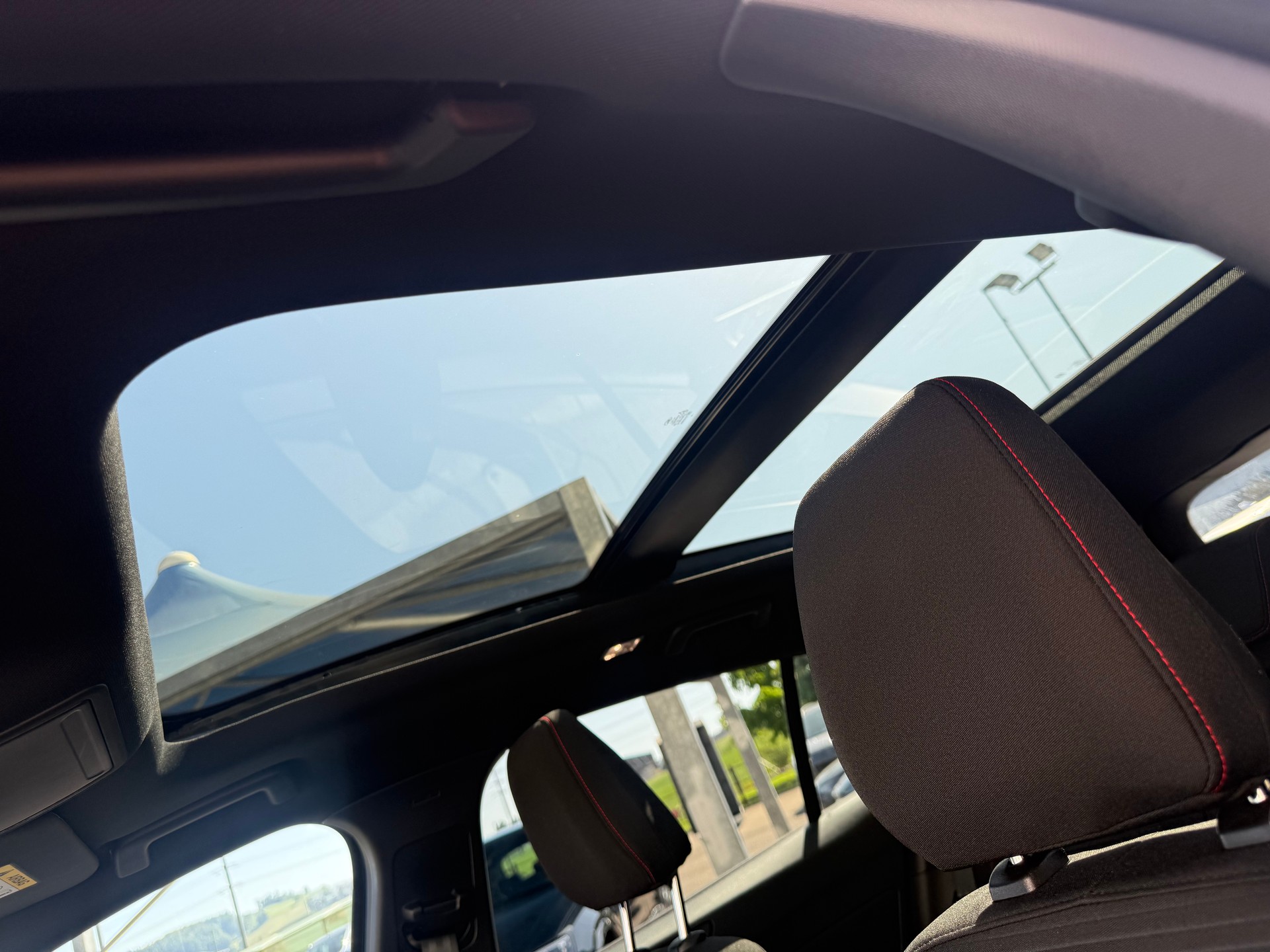 FORD Focus Station Wagon 1.0i EcoB Hybrid 155 ST-Line X-image-9
