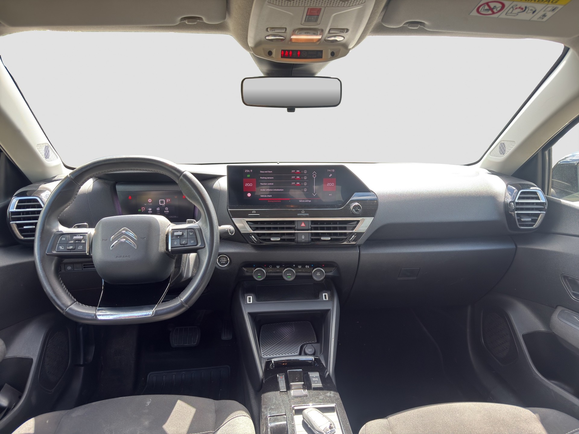 CITROEN C4 1.2 Pure Tech Feel EAT8 ** Frisch ab MFK und Service ** Zahnriemen ersetzt **-image-13