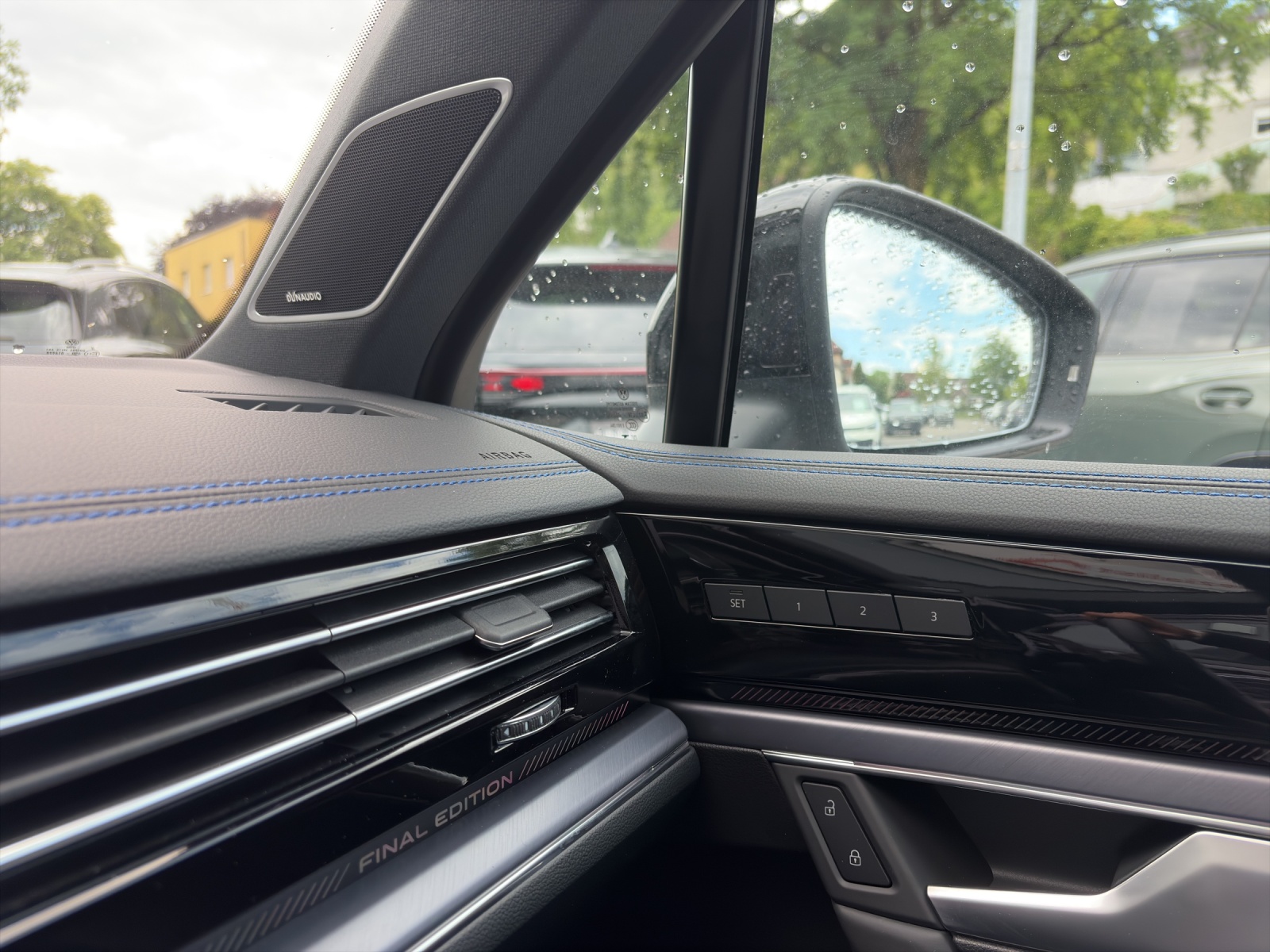 VW Touareg 3.0 TSI eHybrid R Final Edition Tiptronic-image-16