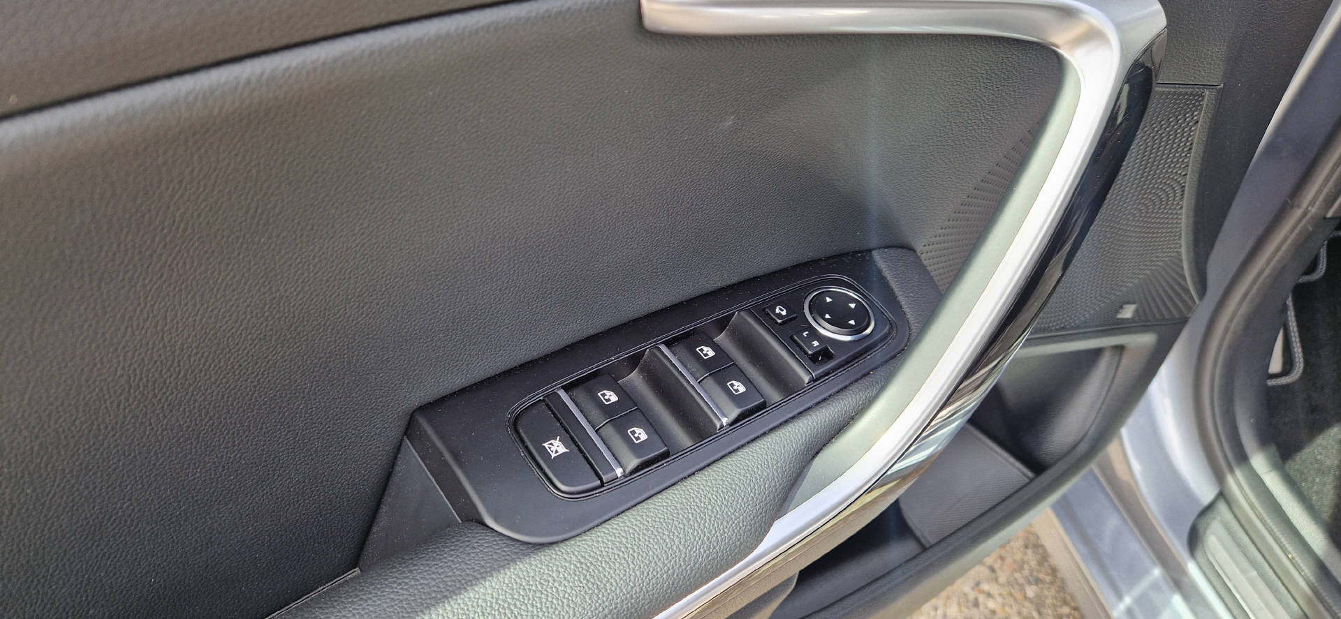KIA Ceed SW 1.5 T-GDi MHEV GT-Line-image-4