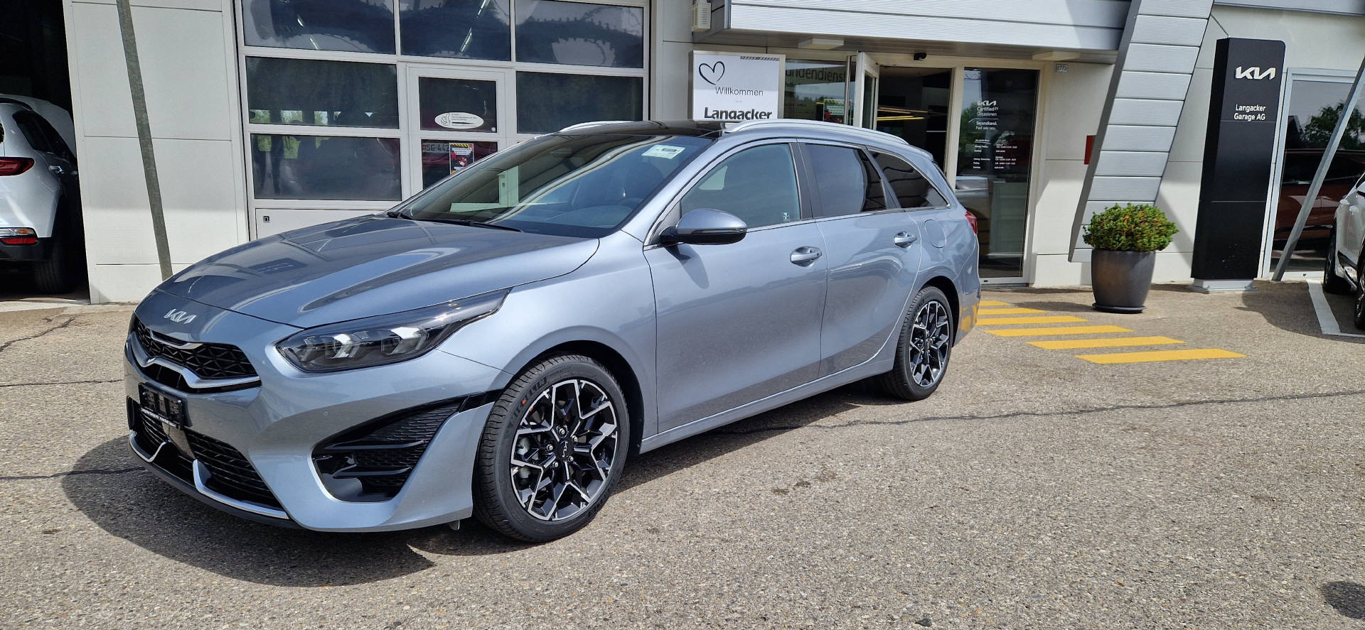 KIA Ceed SW 1.5 T-GDi MHEV GT-Line-image-1