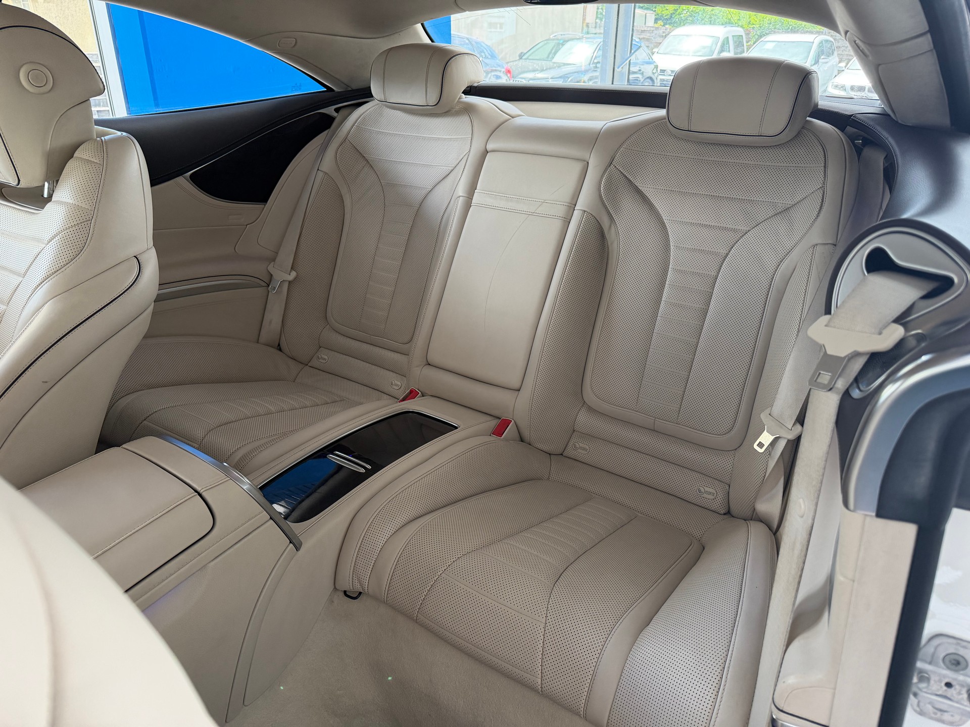 MERCEDES-BENZ S 500 Coupé 4Matic 7G-Tronic-image-16