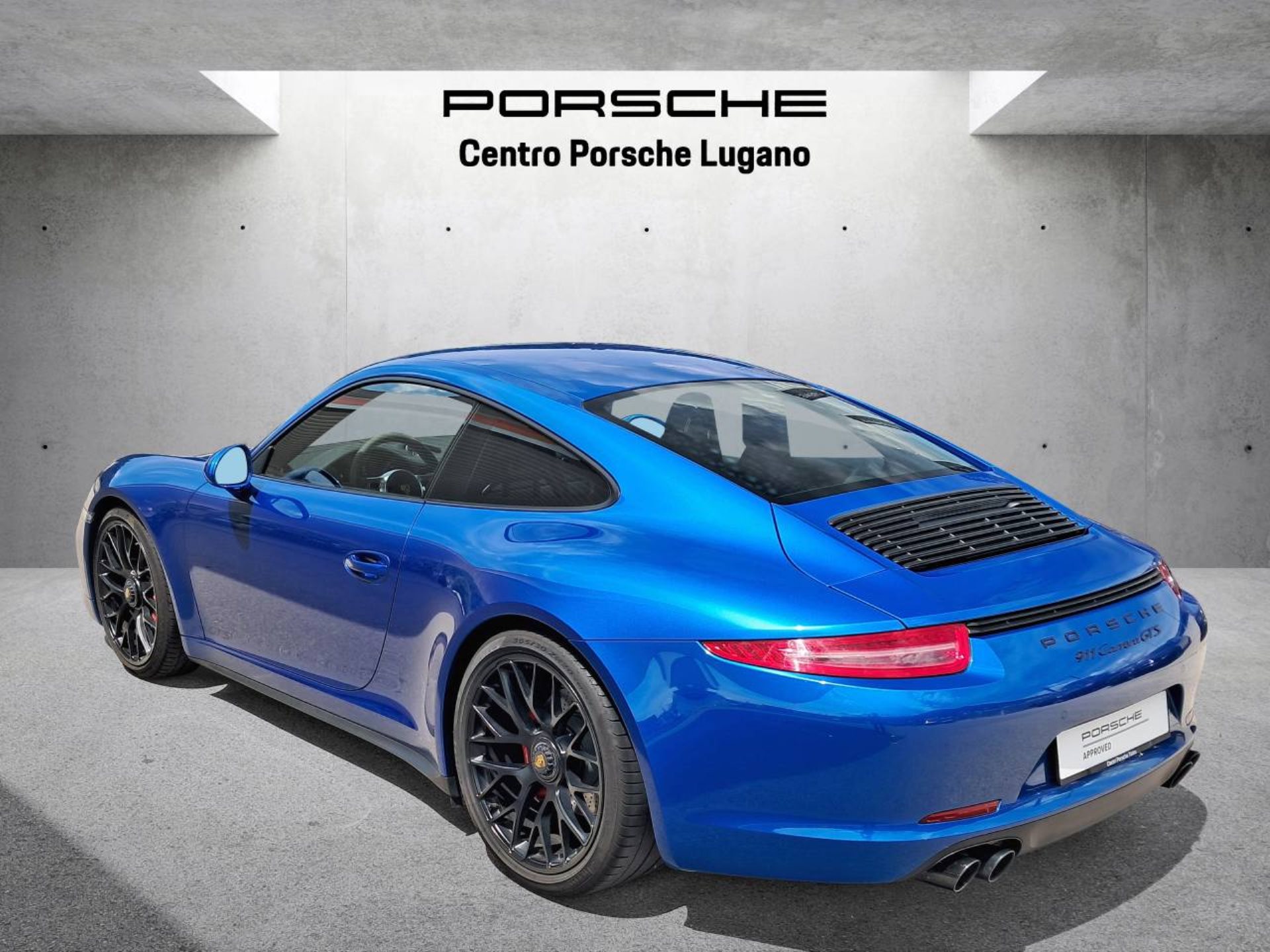 PORSCHE 911 Carrera GTS-image-6