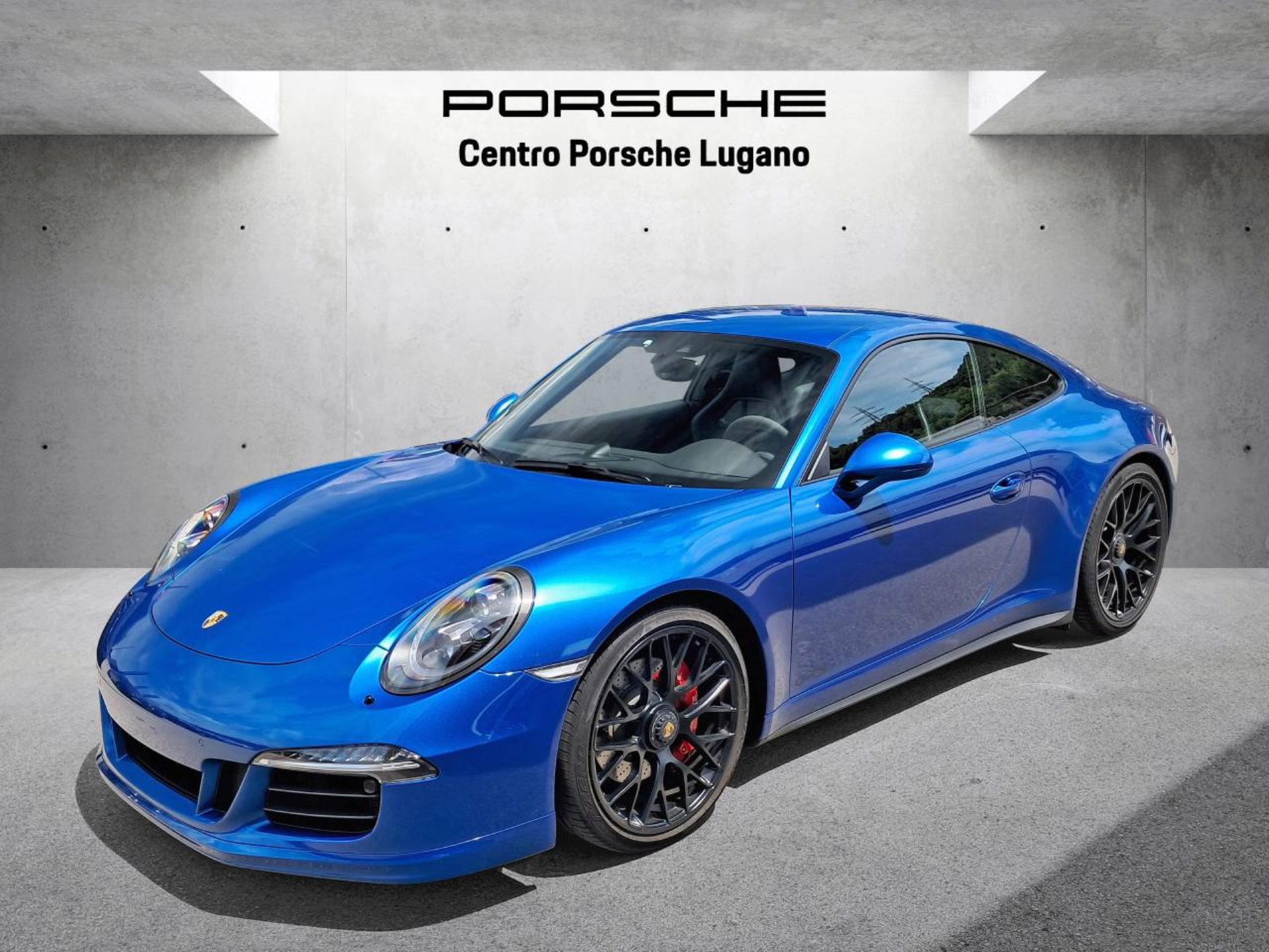 PORSCHE 911 Carrera GTS-image-7