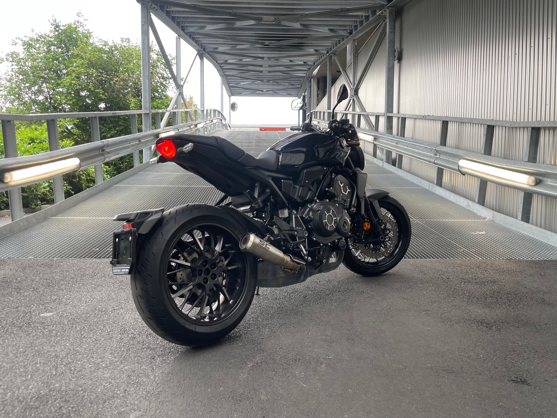 HONDA CB 1000 R-image-3