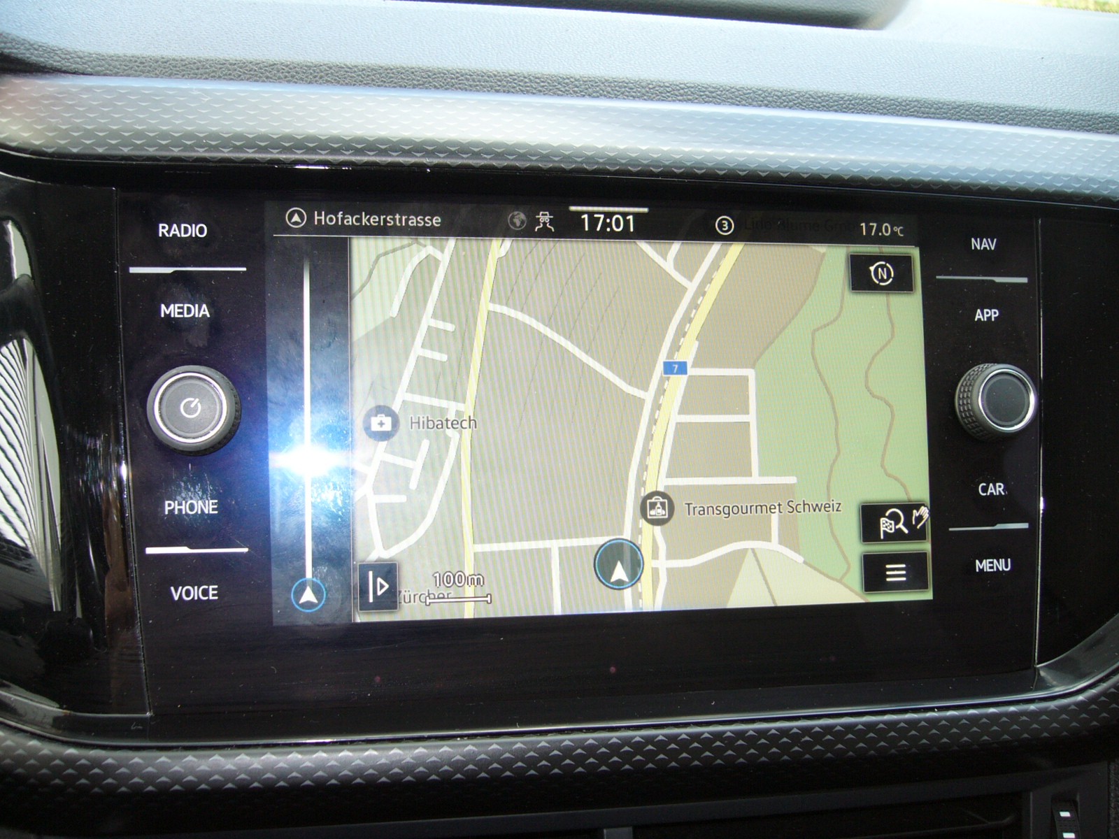 VW T-Cross 1.0 TSI Life-image-4