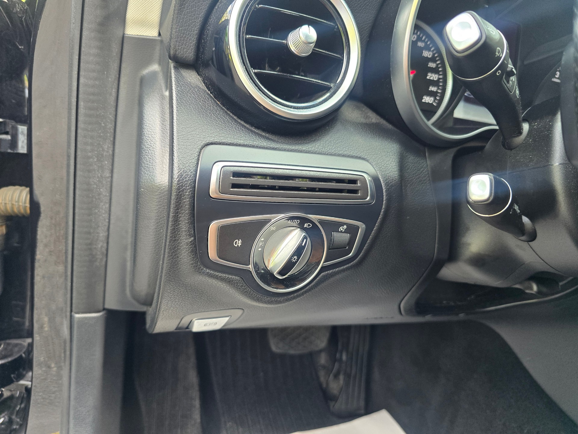 MERCEDES-BENZ C 220 BlueTEC Exclusive 7G-Tronic-image-19