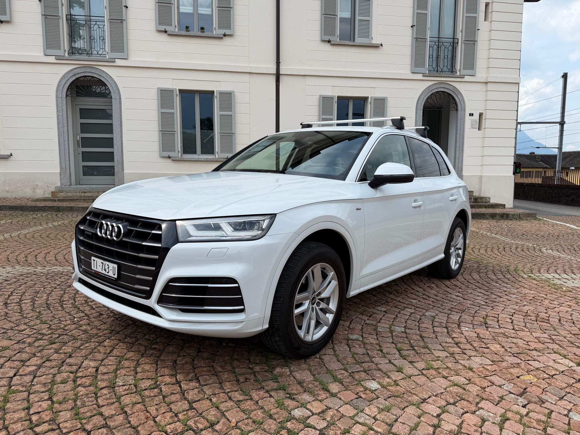 AUDI Q5 55 TFSI e sport quattro-image-6