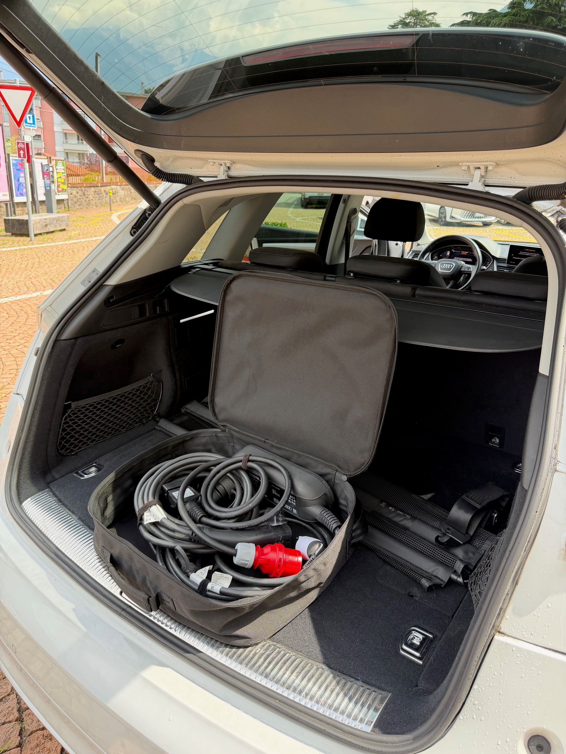 AUDI Q5 55 TFSI e sport quattro-image-11