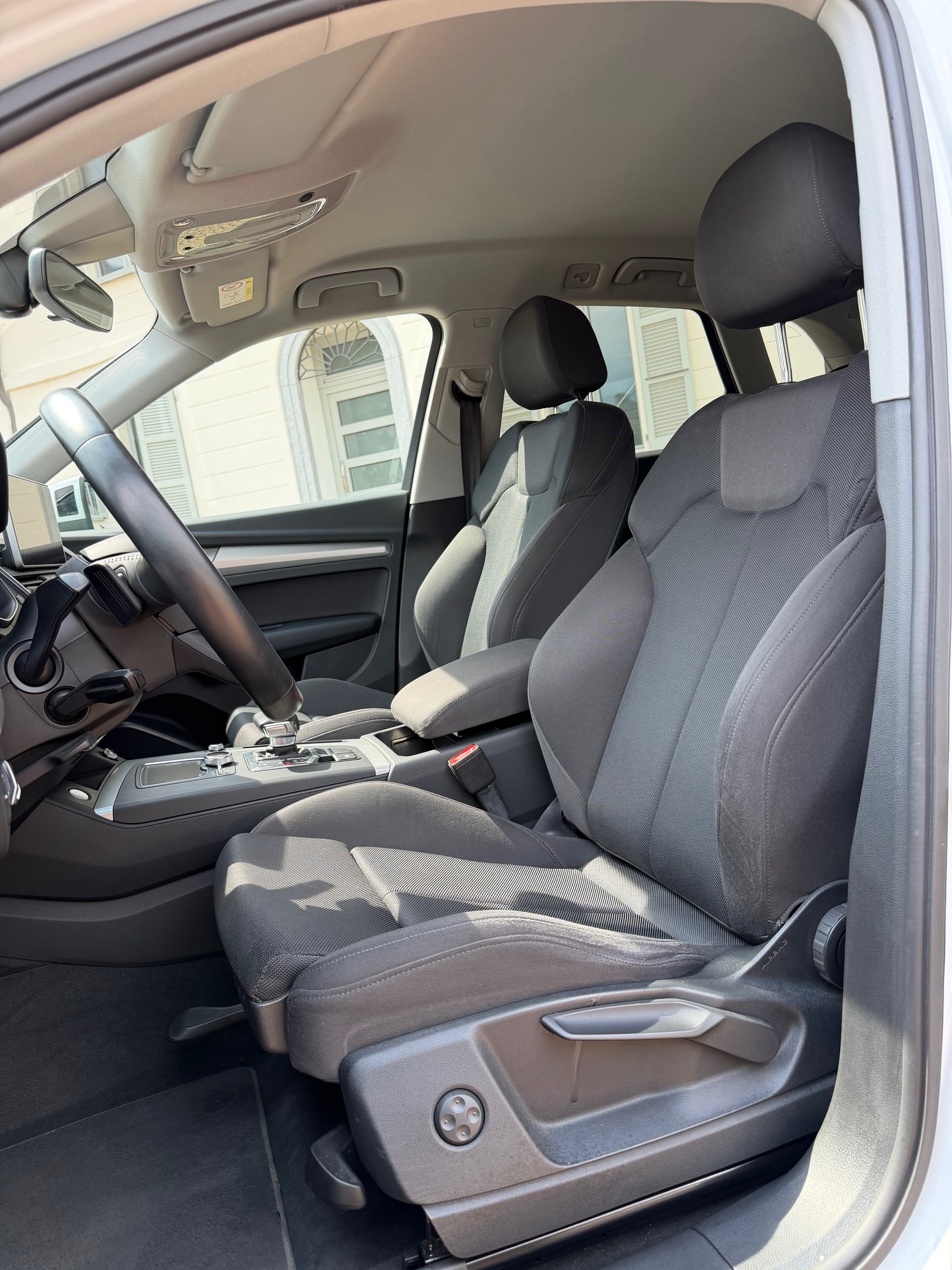 AUDI Q5 55 TFSI e sport quattro-image-9