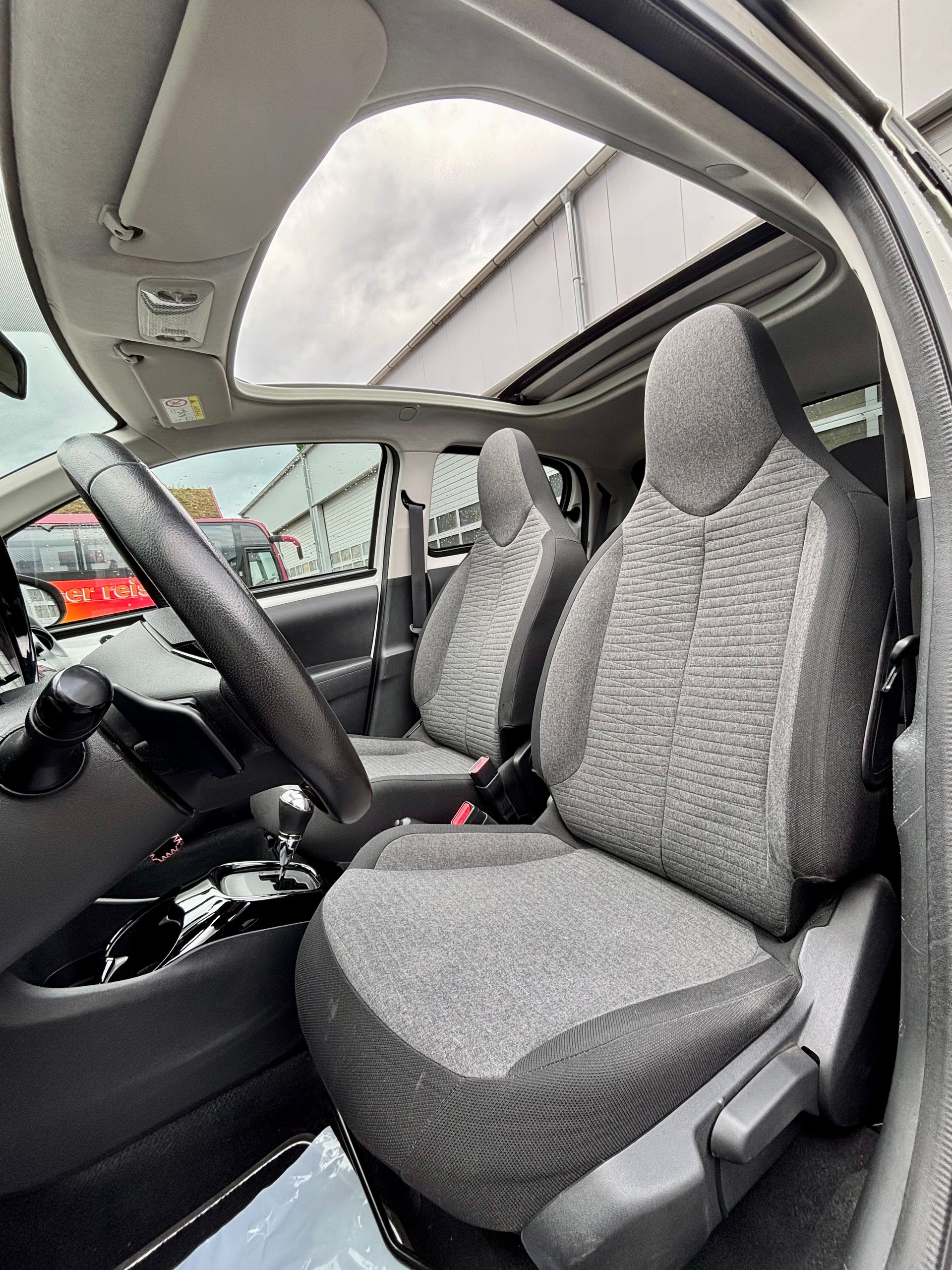 CITROEN C1 1.0 VTi ETG5 Feel Edition Airscape-image-11