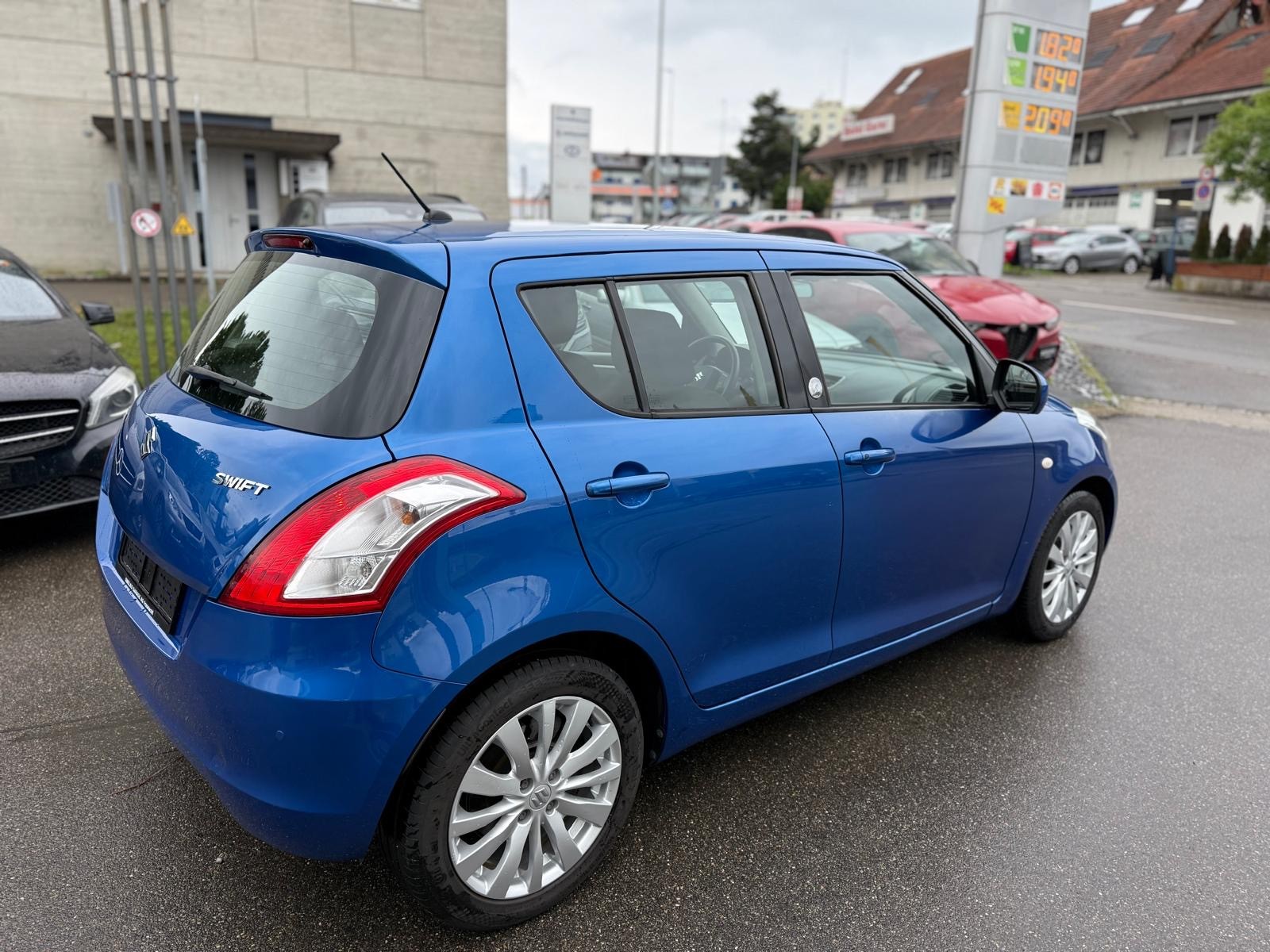 SUZUKI Swift 1.2i 16V GL Top Indigo-image-2