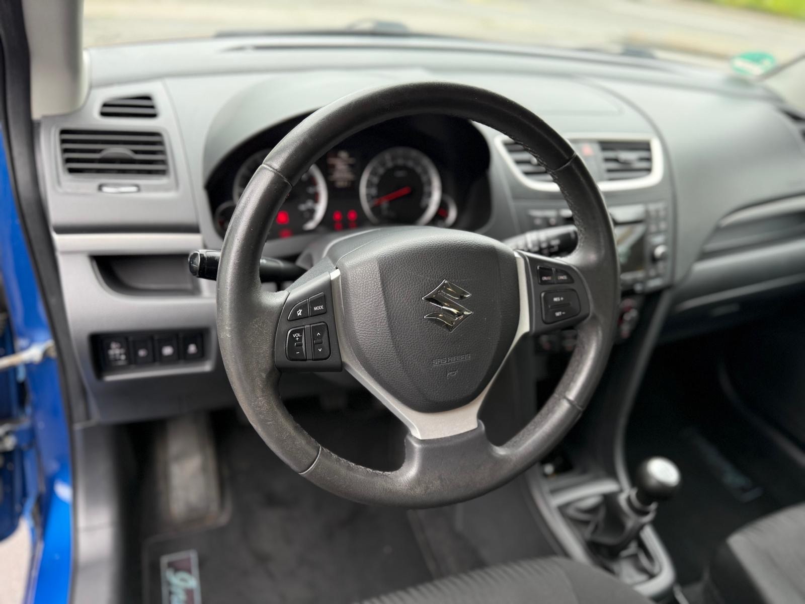 SUZUKI Swift 1.2i 16V GL Top Indigo-image-12