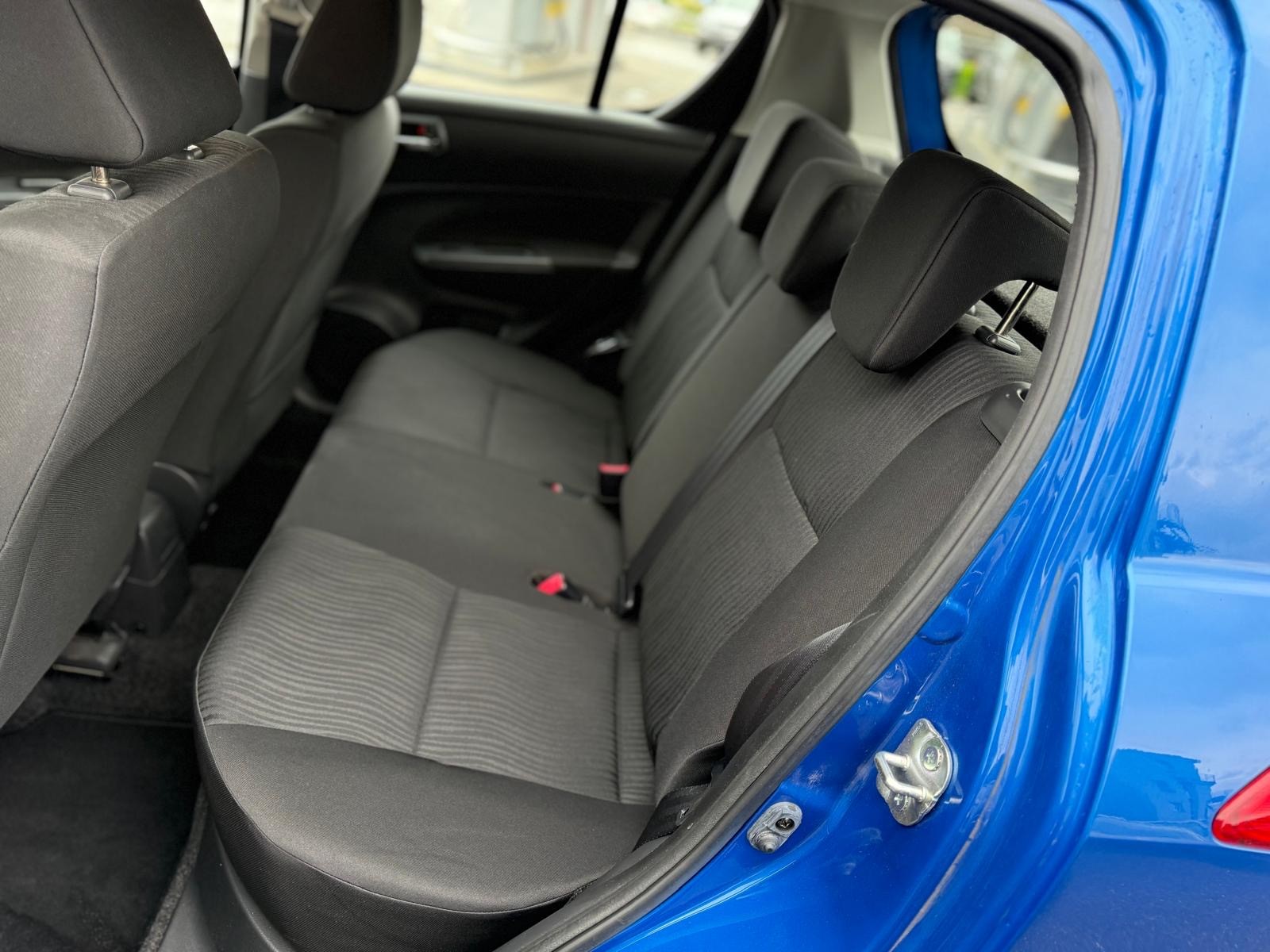 SUZUKI Swift 1.2i 16V GL Top Indigo-image-7