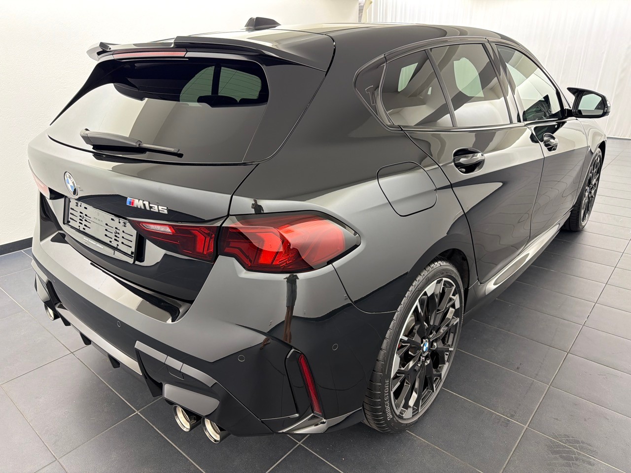 BMW M135 xDrive M Sport Pro-showroom-element-2