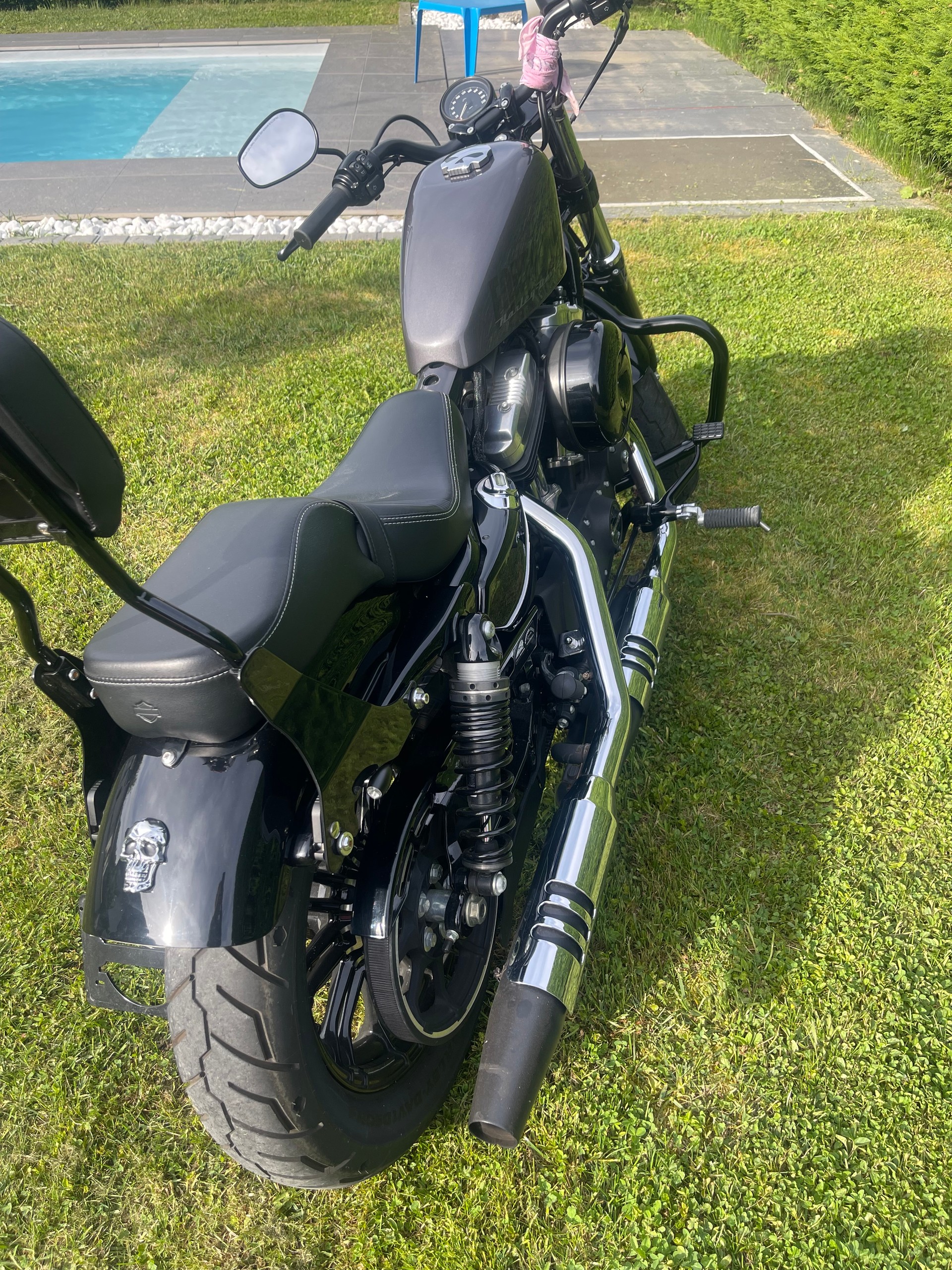 HARLEY-DAVIDSON Forty eight-image-1