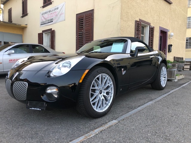 PONTIAC Solstice