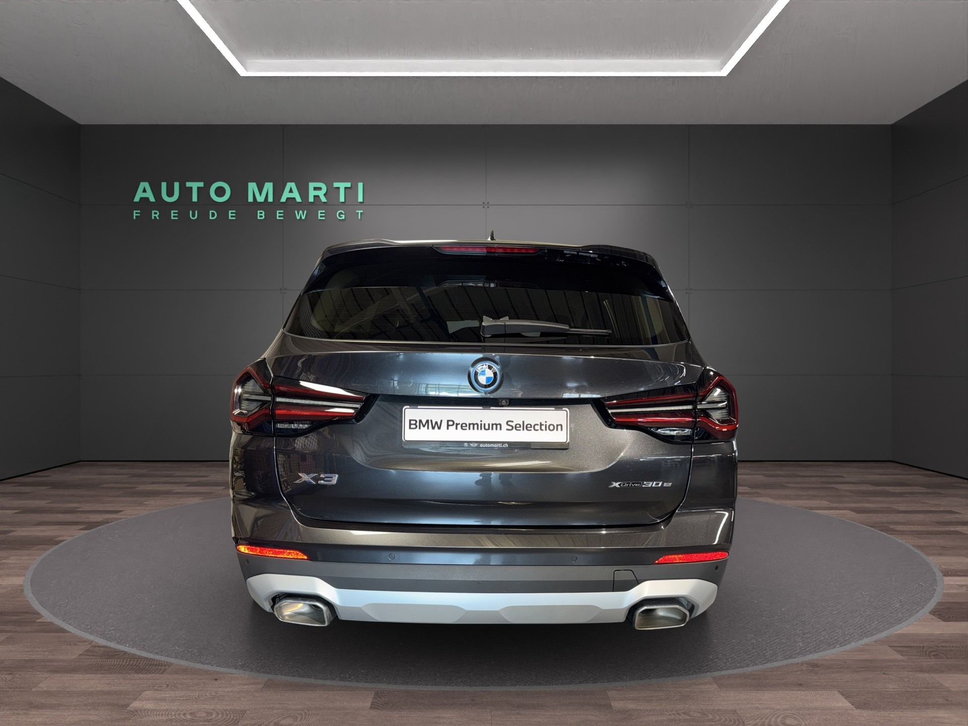 BMW X3 30e xDrive-showroom-element-3