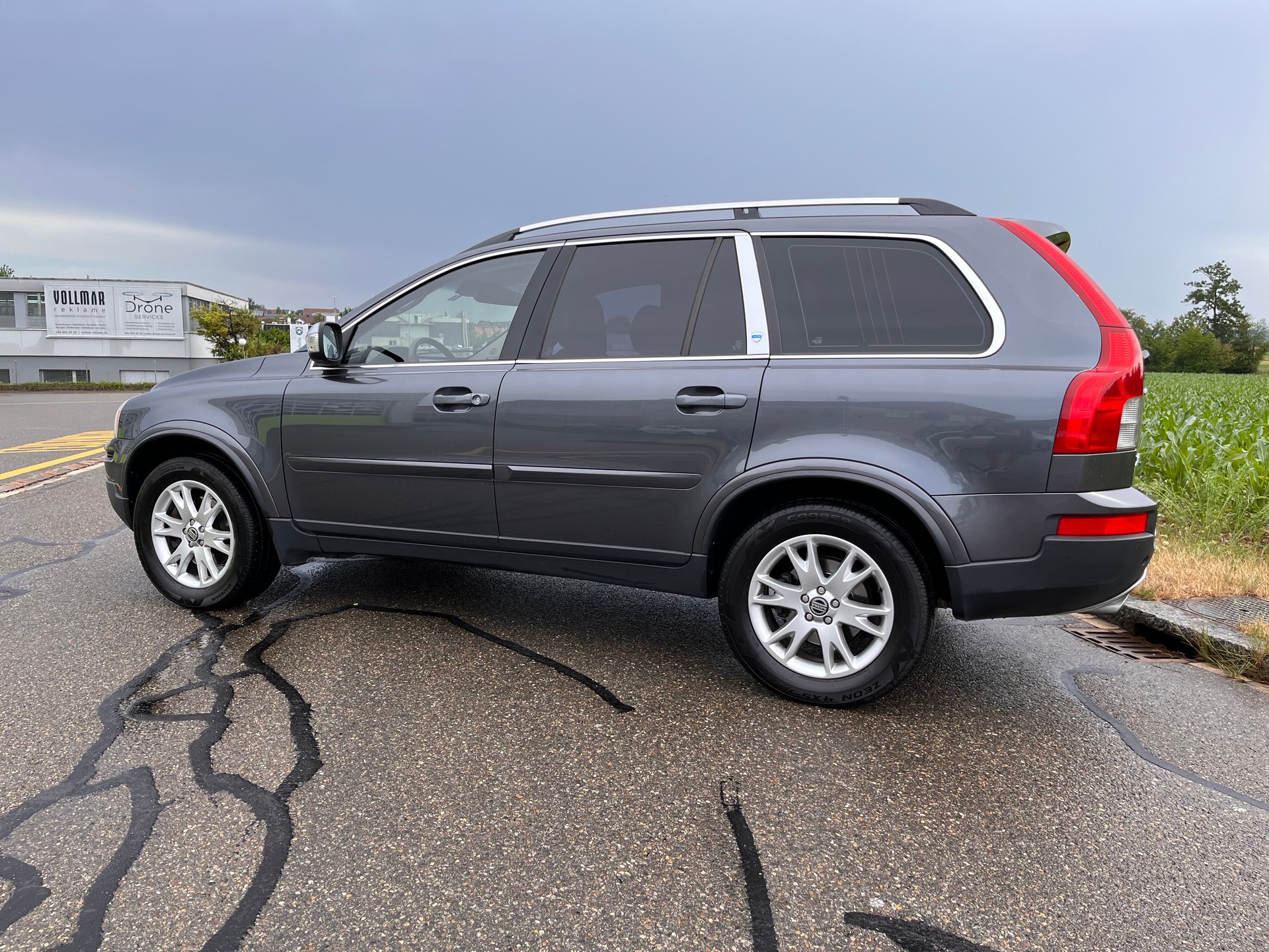 VOLVO XC90 V8 AWD Executive Geartronic * 7 PLÄTZER - AHK 2250kg - AB M.F.K 15.07.25 *-showroom-element-2