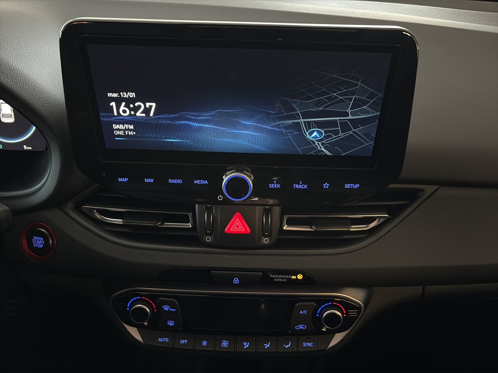 HYUNDAI i30 1.5 T-GDi N Line LUX 48V MH DCT-image-14