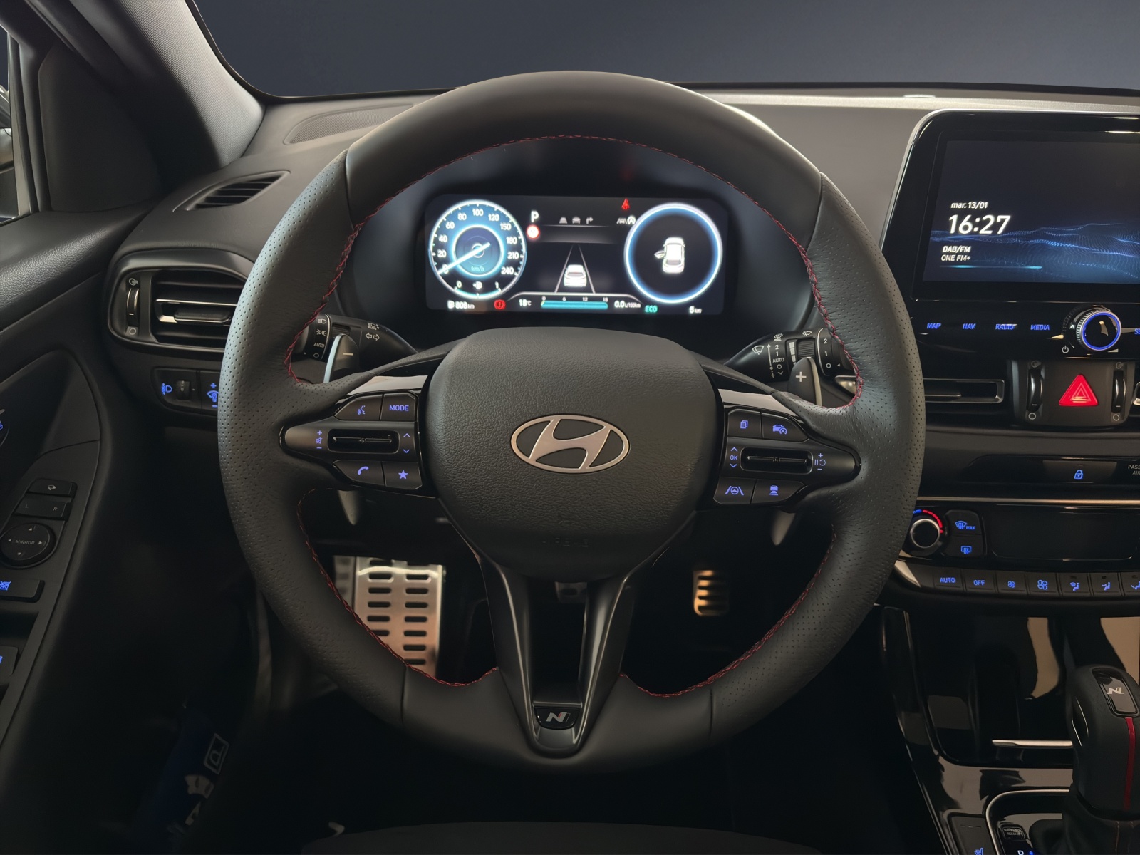 HYUNDAI i30 1.5 T-GDi N Line LUX 48V MH DCT-image-12