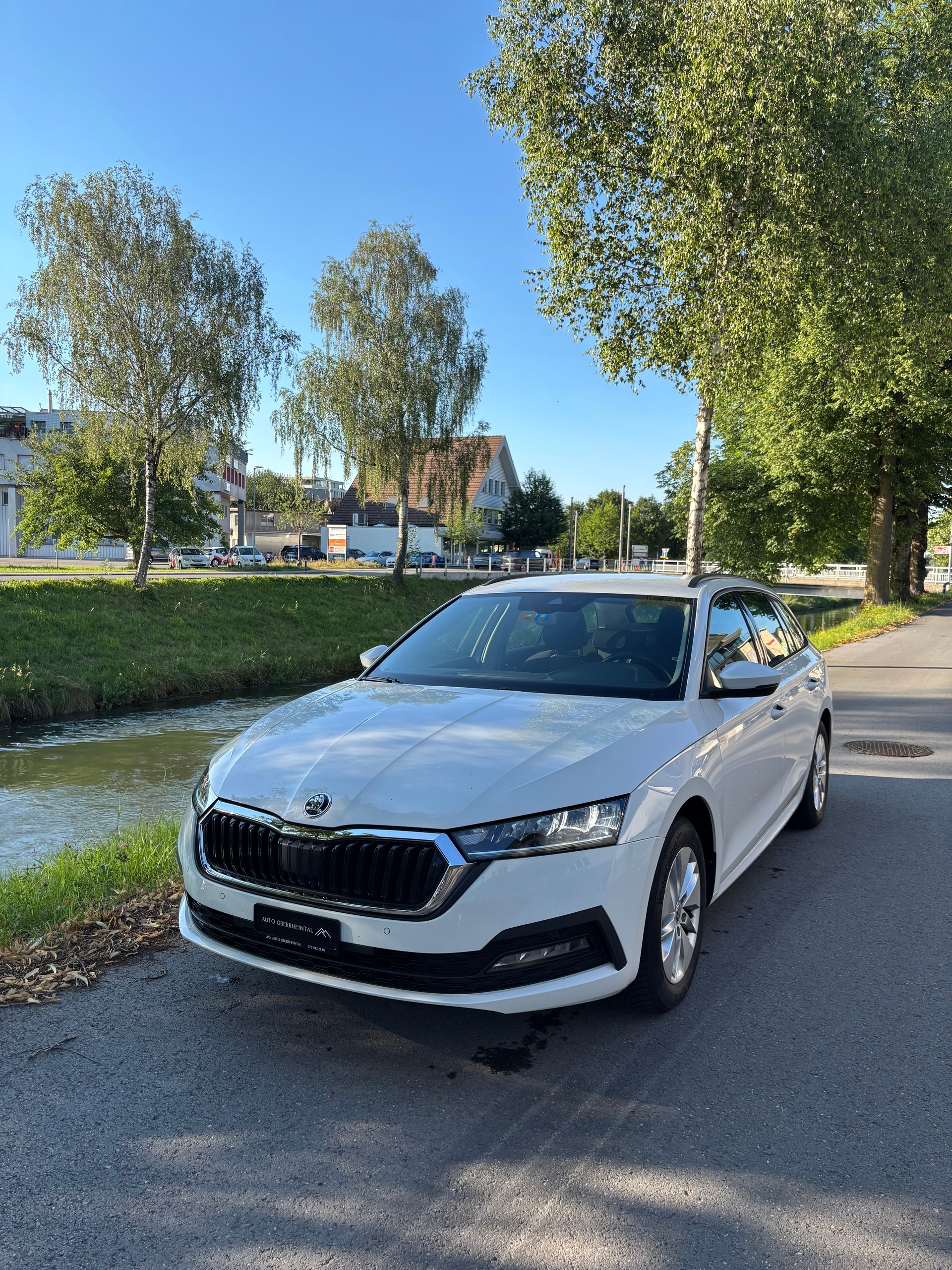 SKODA Octavia Combi 2.0 TDI DSG Ambition 4x4-image-1