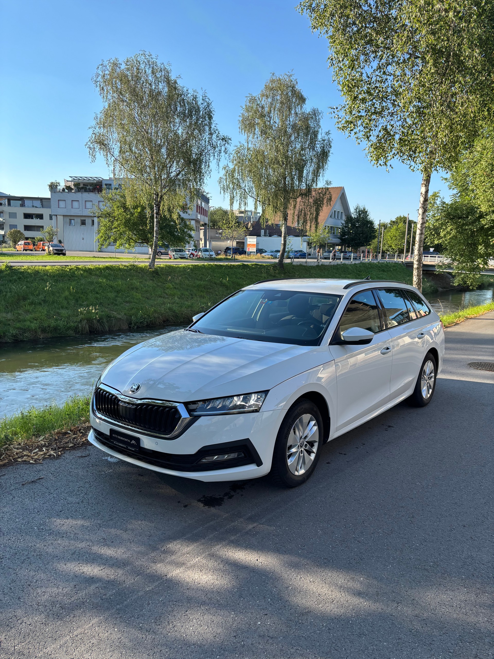 SKODA Octavia Combi 2.0 TDI DSG Ambition 4x4-image-3