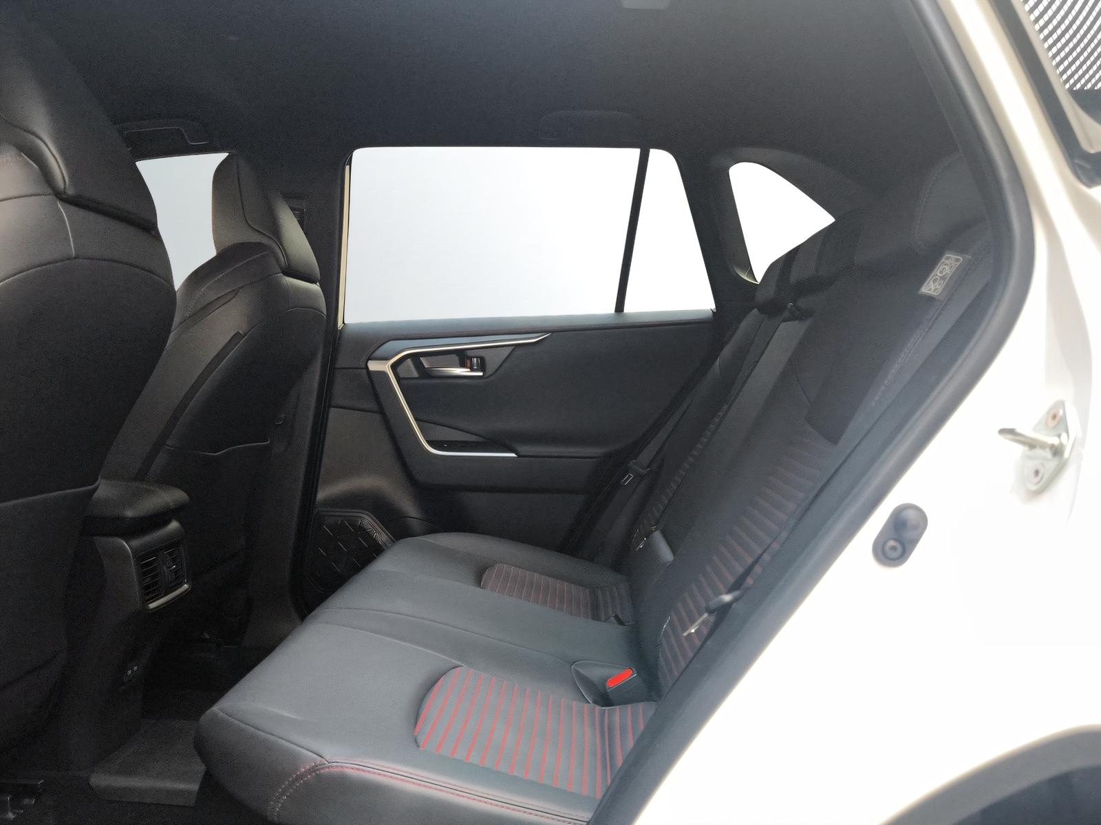 TOYOTA RAV4 2.5 Plug-In-Hybrid Premium-image-8