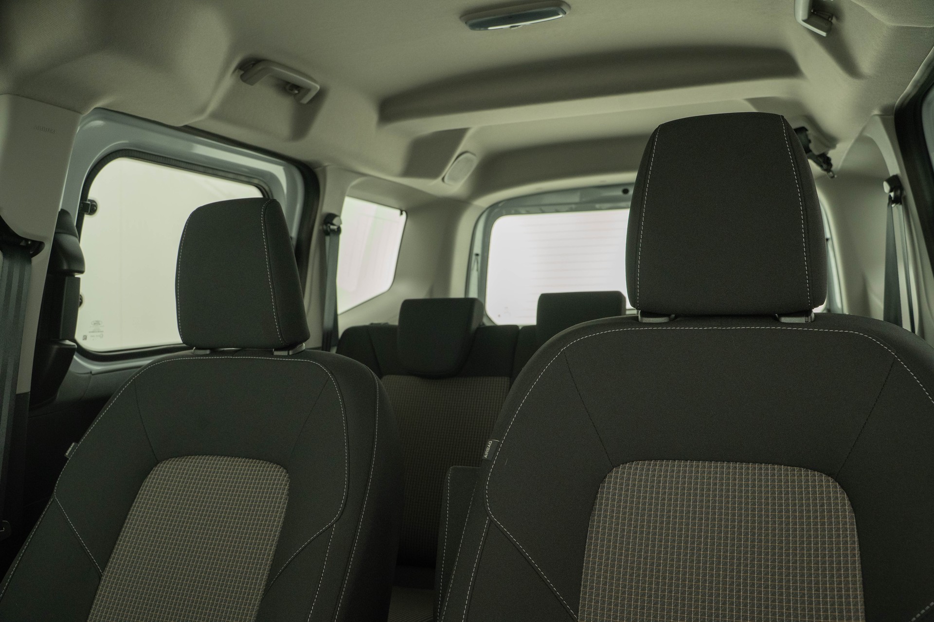 FORD Tourneo Courier 1.0 EcoBoost Trend-image-9