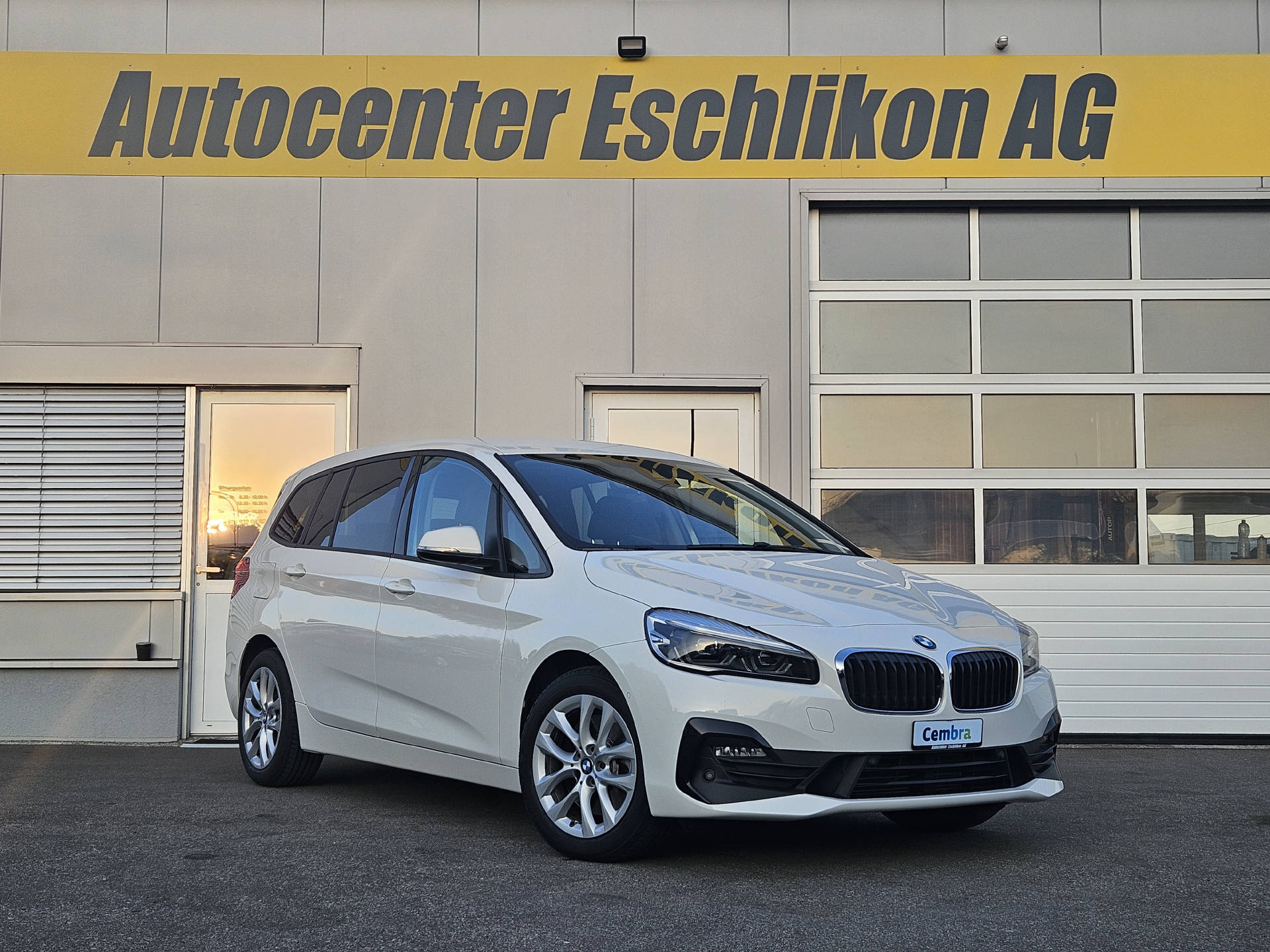 BMW 220xd Gran Tourer * Frisch ab MFK * Head-Up Display * Rückfahrkamera * Navi * Sitzheizung *-showroom-element-3