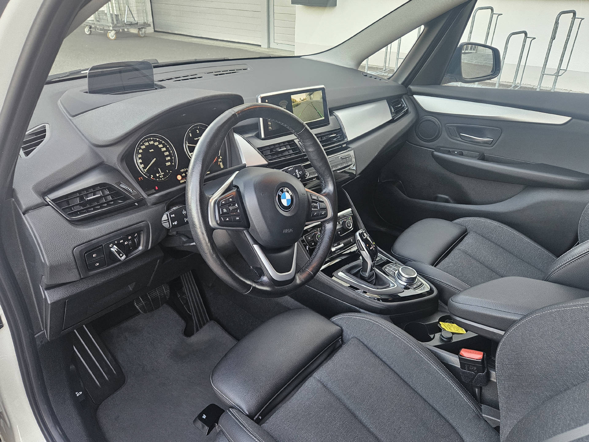 BMW 220xd Gran Tourer * Frisch ab MFK * Head-Up Display * Rückfahrkamera * Navi * Sitzheizung *-image-13