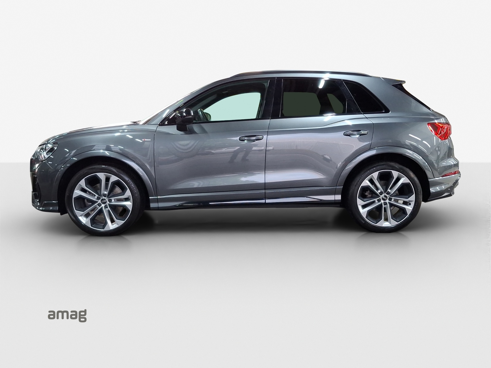 AUDI Q3 45 TFSI S line quattro S-tronic-showroom-element-1