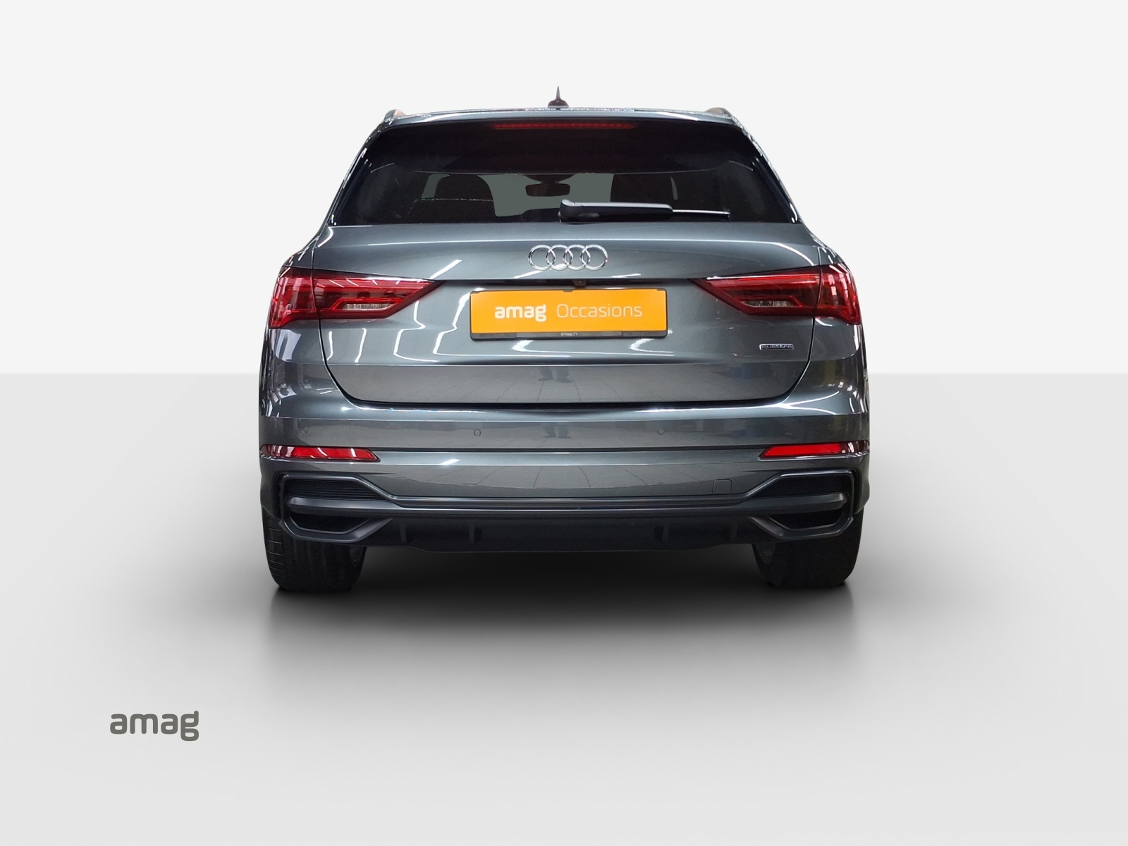 AUDI Q3 45 TFSI S line quattro S-tronic-showroom-element-3