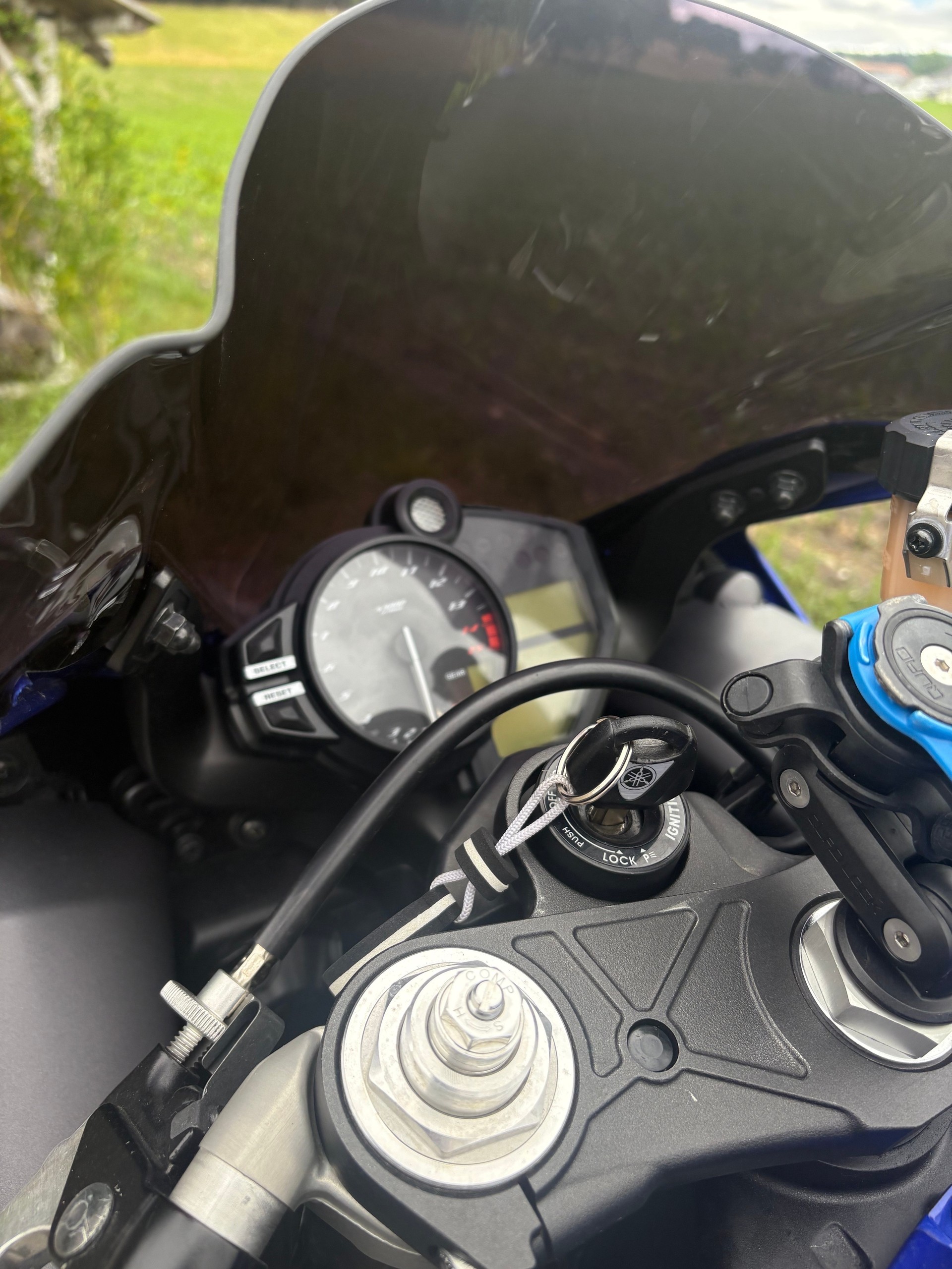YAMAHA YZF-R1-image-7