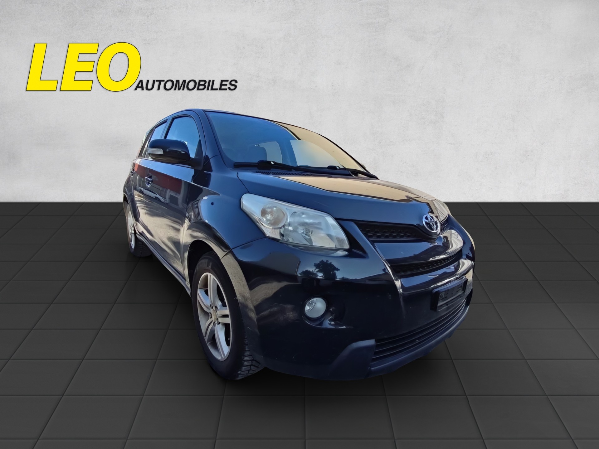 TOYOTA UrbanCruiser 1.4 D-4D Linea Sol 4WD
