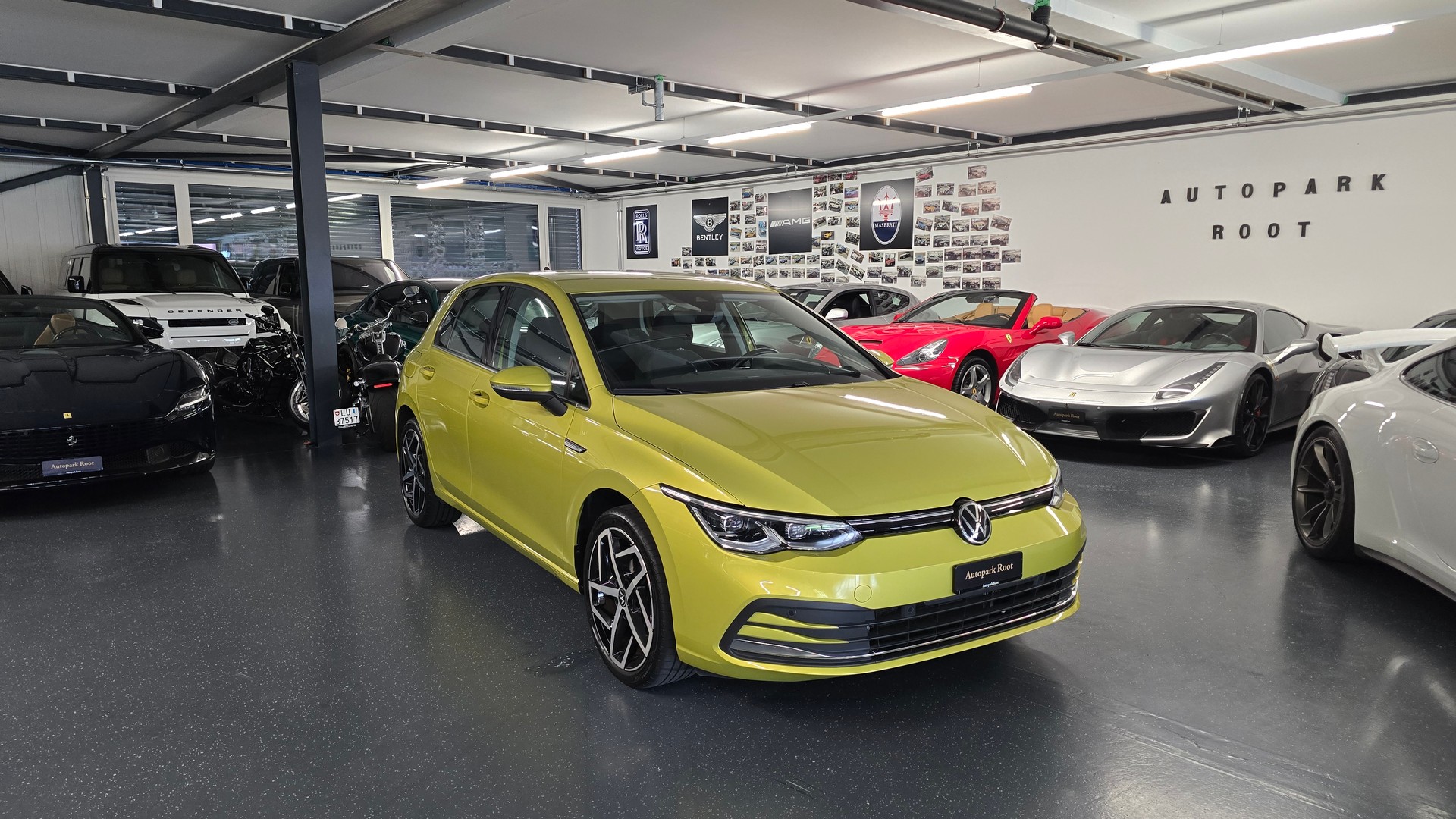 VW Golf 1.5 eTSI mHEV ACT First Edition DSG-showroom-element-1