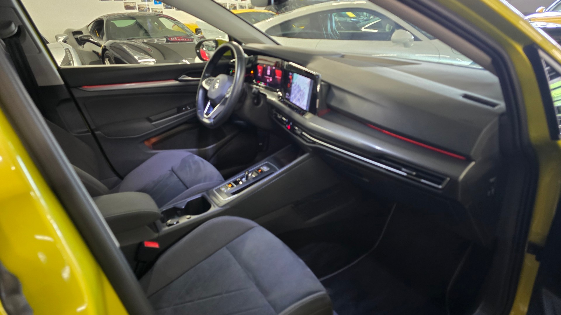 VW Golf 1.5 eTSI mHEV ACT First Edition DSG-image-22