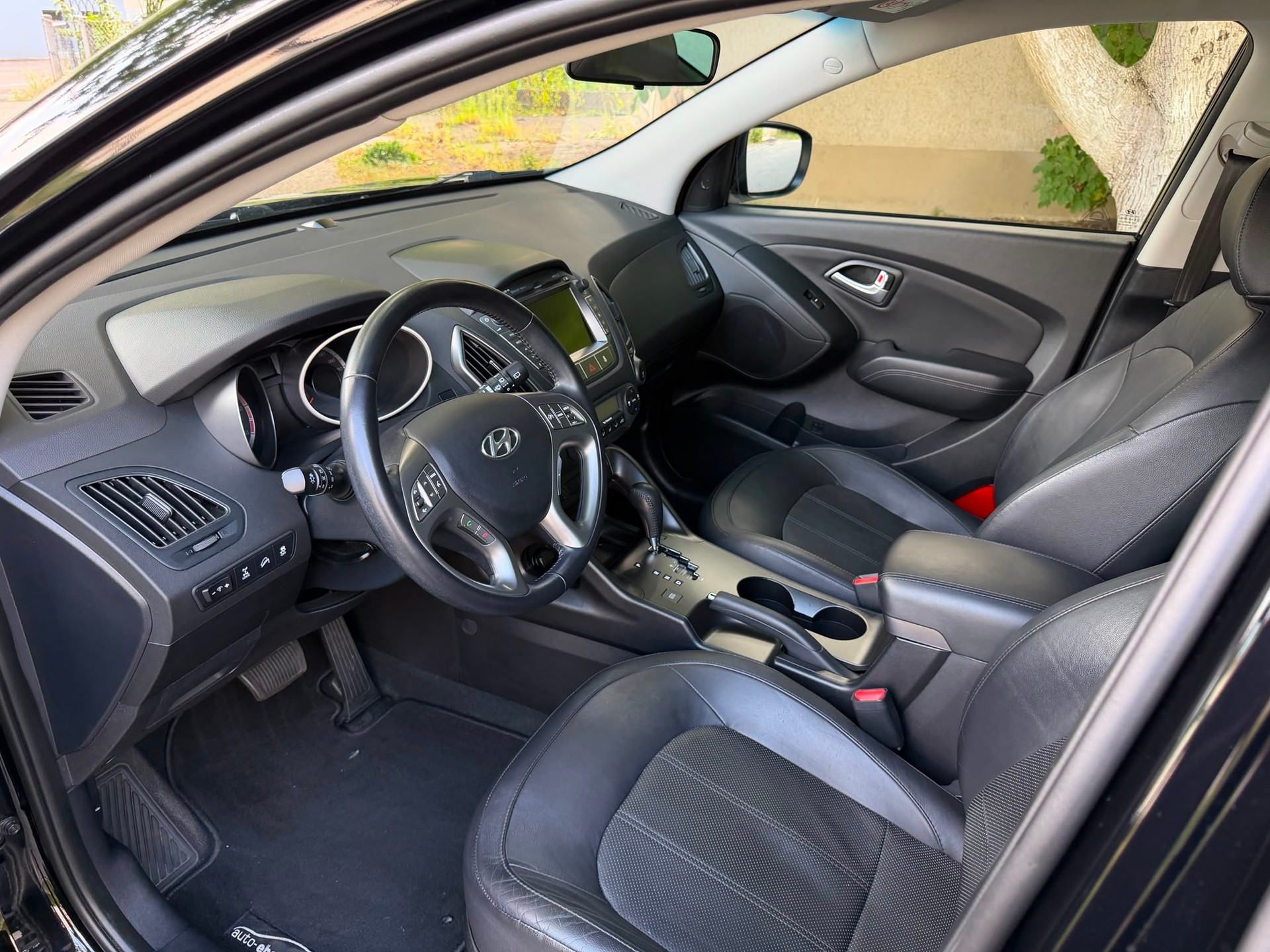HYUNDAI iX 35 2.0 CRDi Vertex 4WD Automatic-image-17