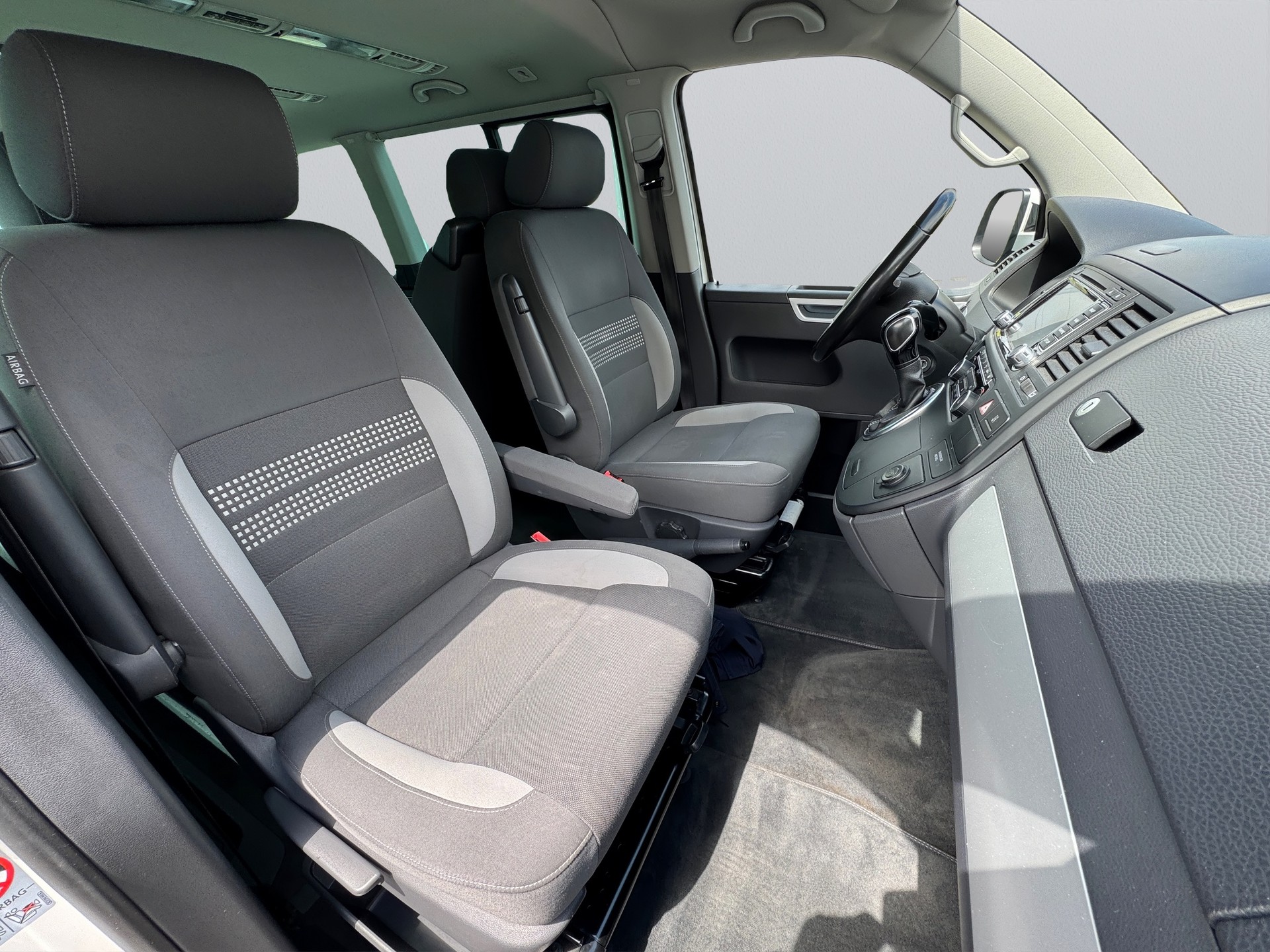 VW Multivan 2.0 4Motion DSG Edition25-image-7
