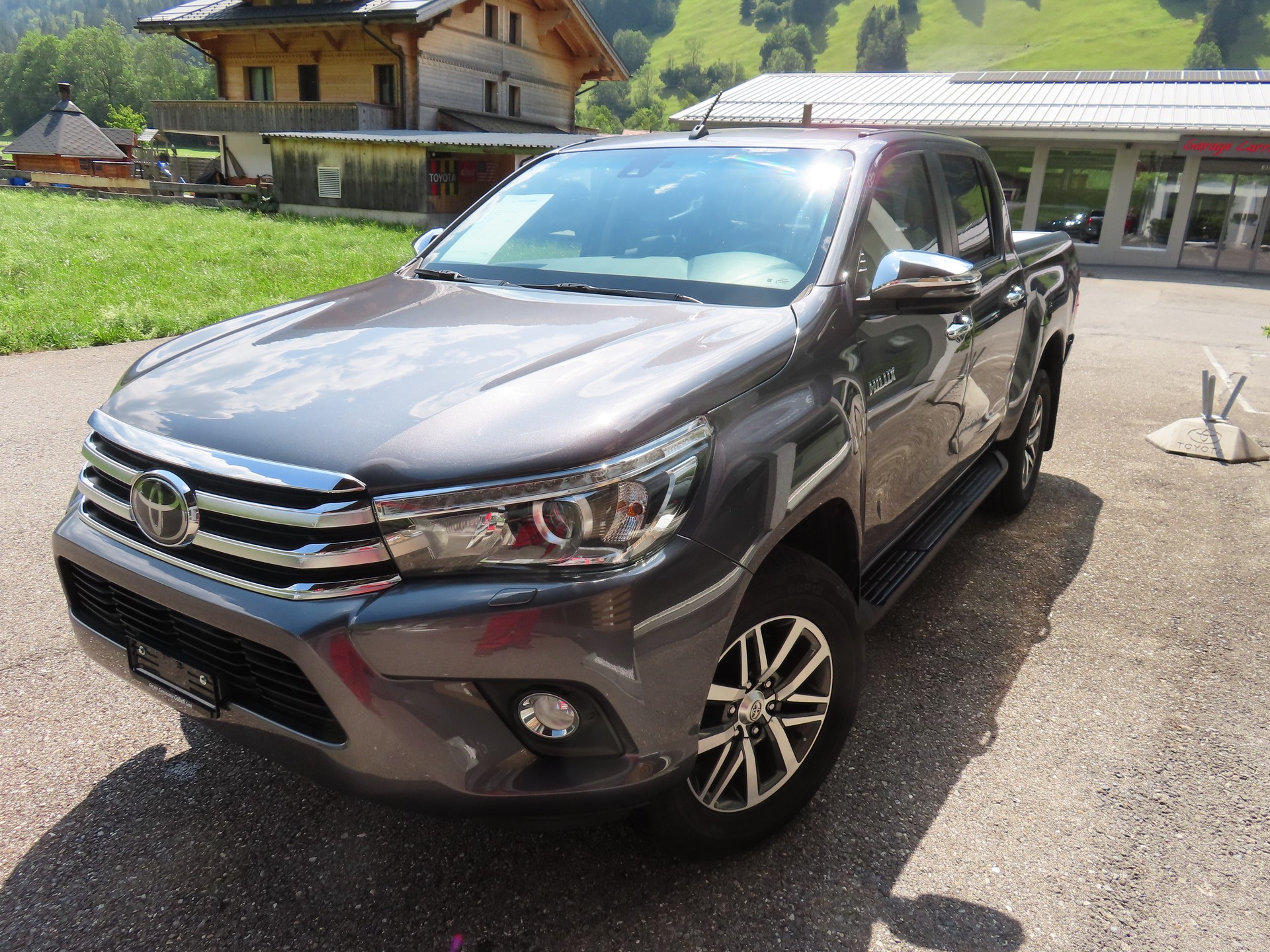 TOYOTA Hilux 2.4-4D Sol Premium Double Cab 4x4 A-showroom-element-2