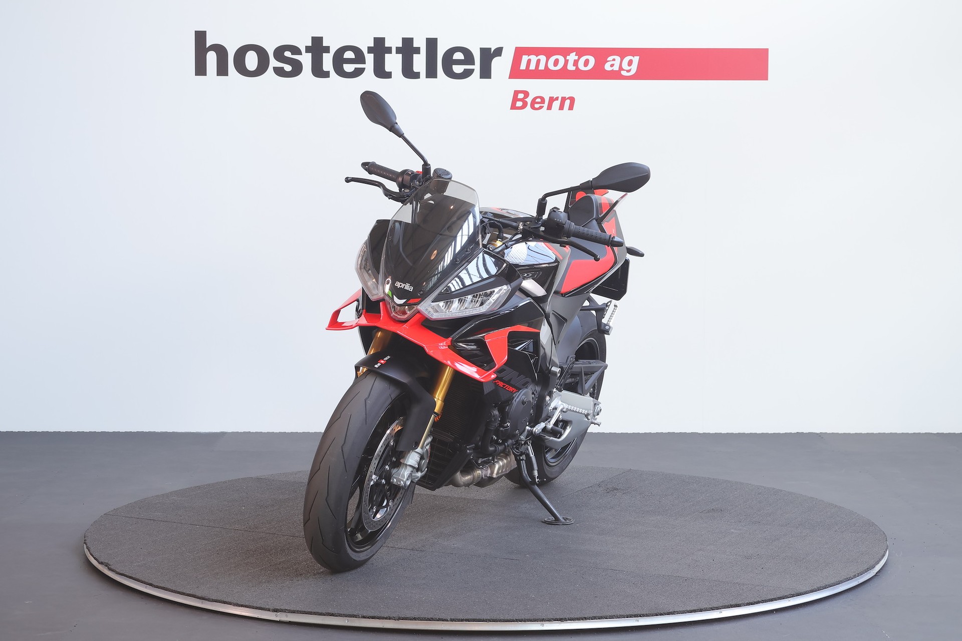 APRILIA Tuono V4 Factory-image-5