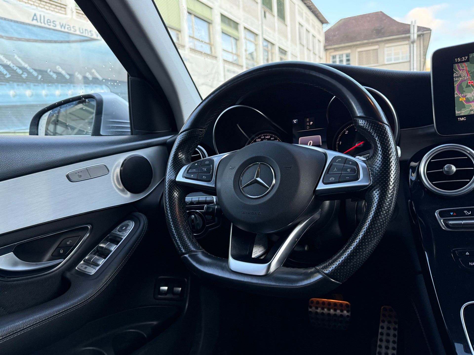 MERCEDES-BENZ GLC 250 d AMG Line 4Matic 9G-Tronic-image-8