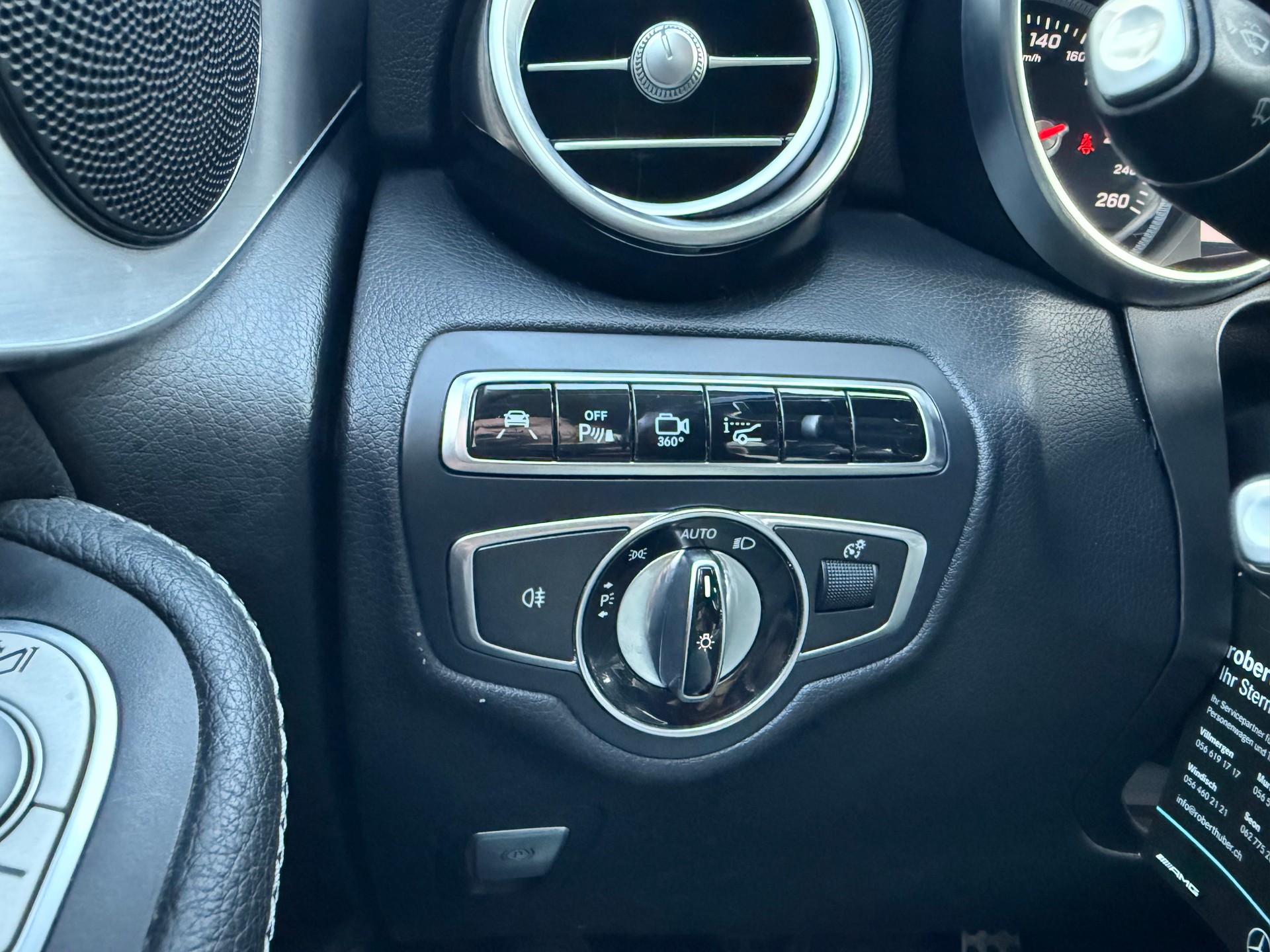 MERCEDES-BENZ GLC 250 d AMG Line 4Matic 9G-Tronic-image-11