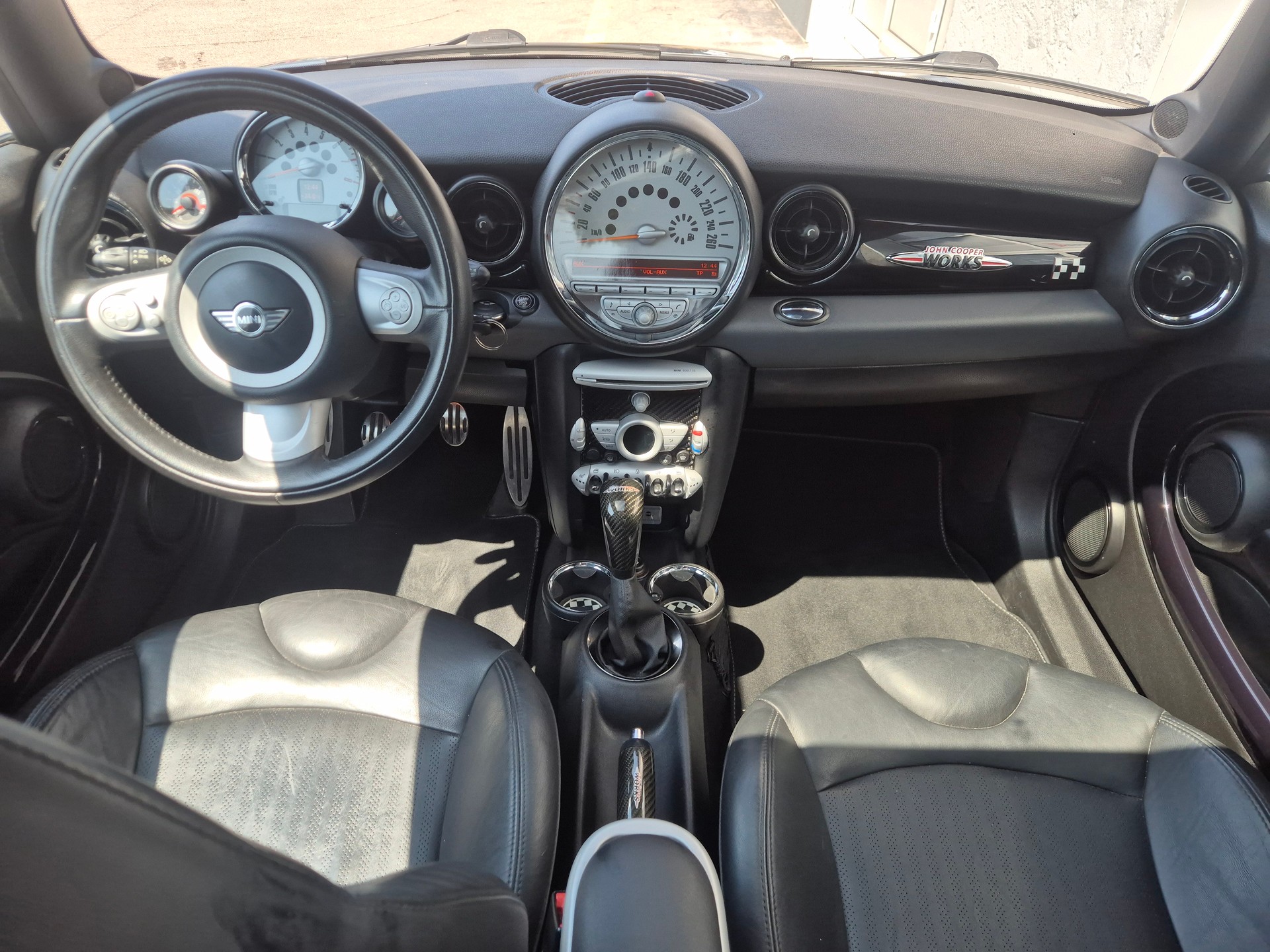 MINI Cooper John Cooper Works-image-8